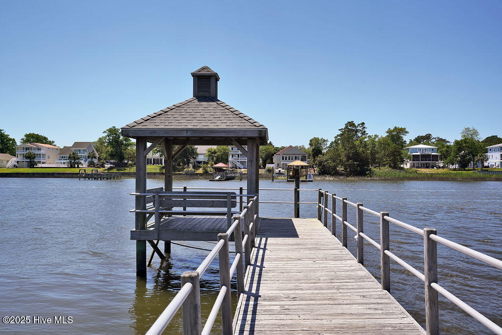 100554585 | Photo 81