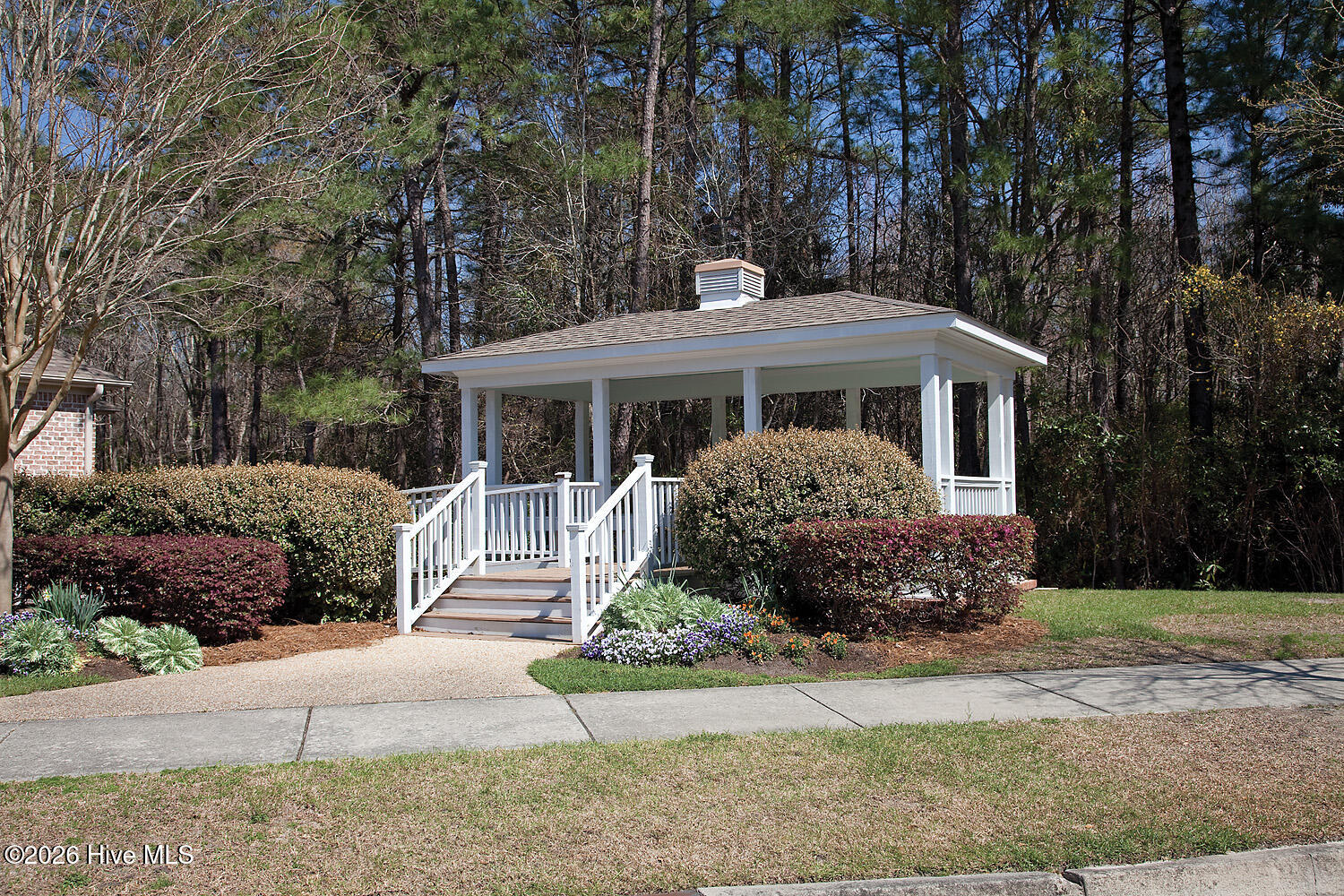 100567034 | Photo 36