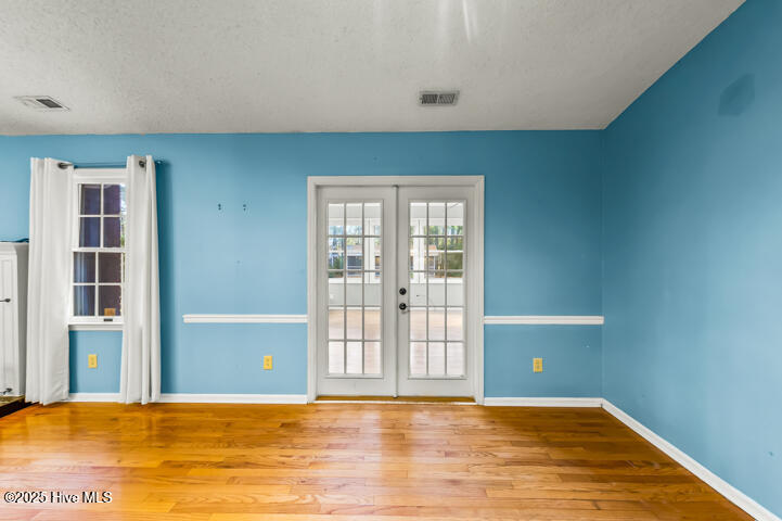 9314 Doris Drive,Oriental