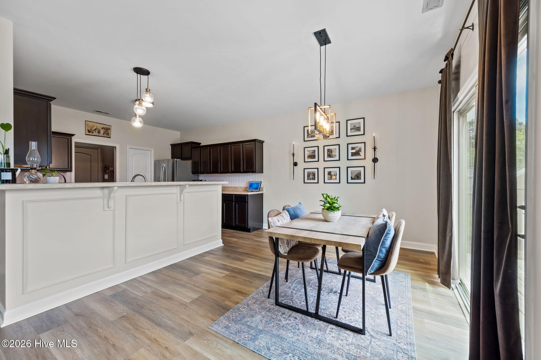 100567212 | Photo 14