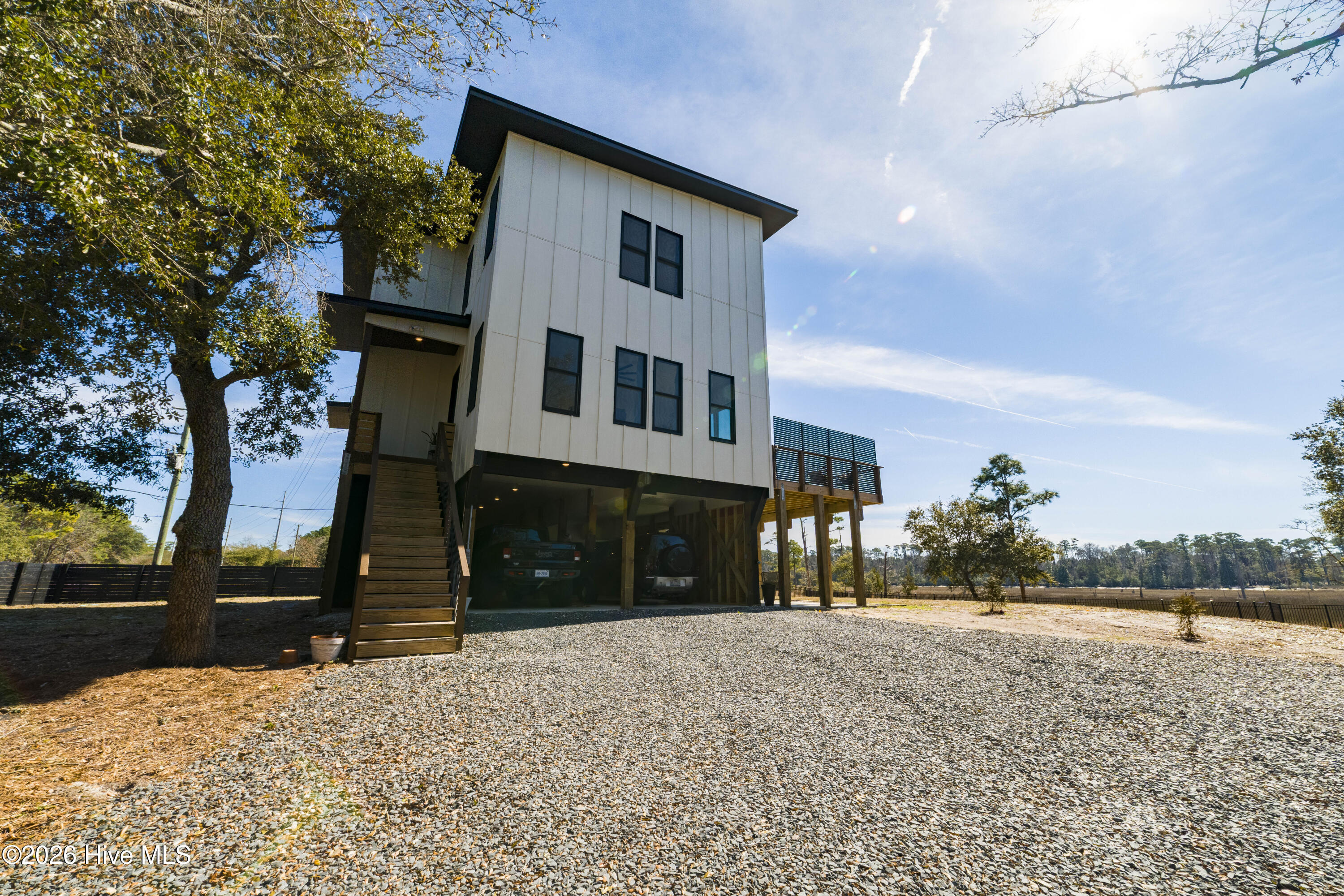 100554850 | Photo 23