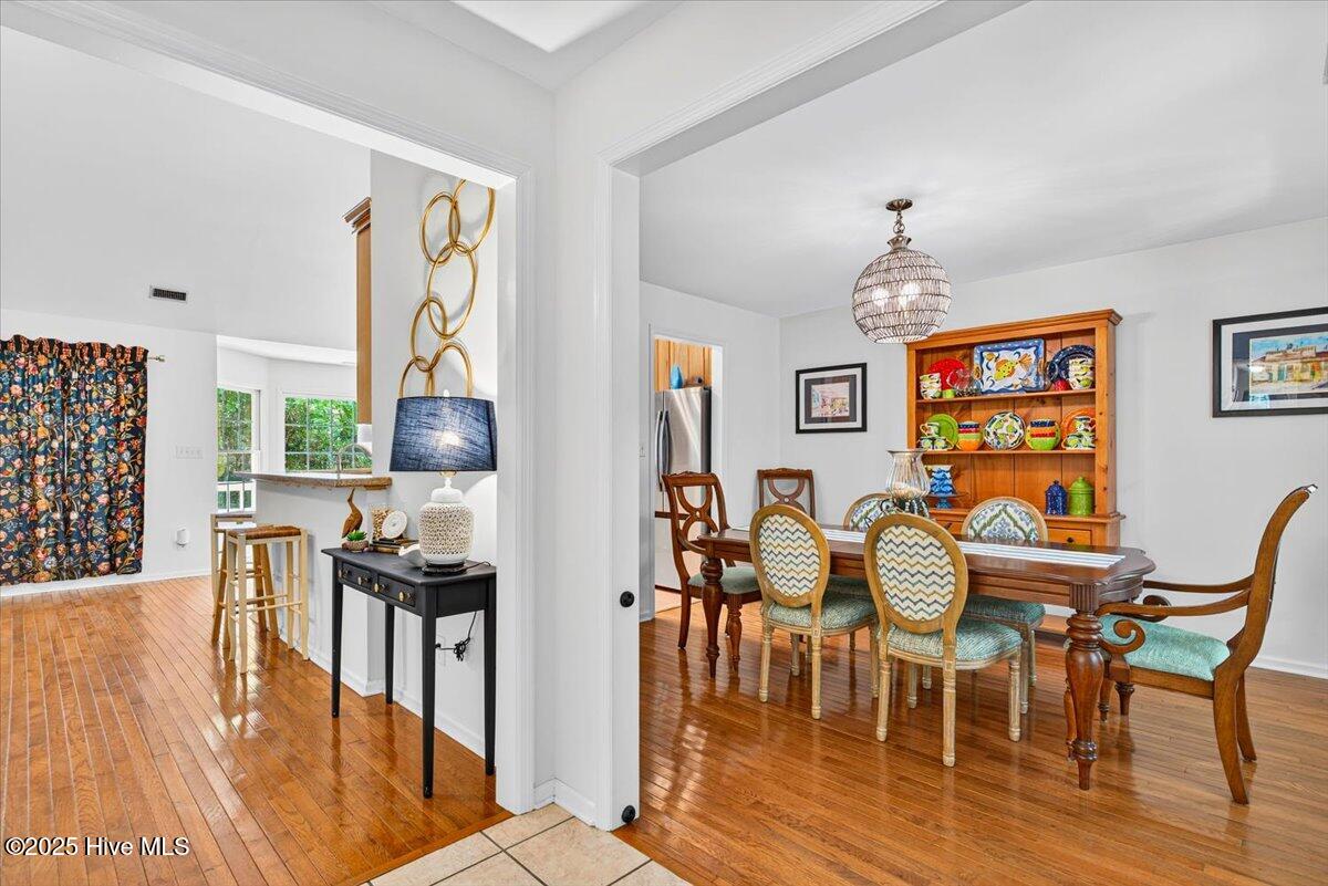 100518742 | Photo 12