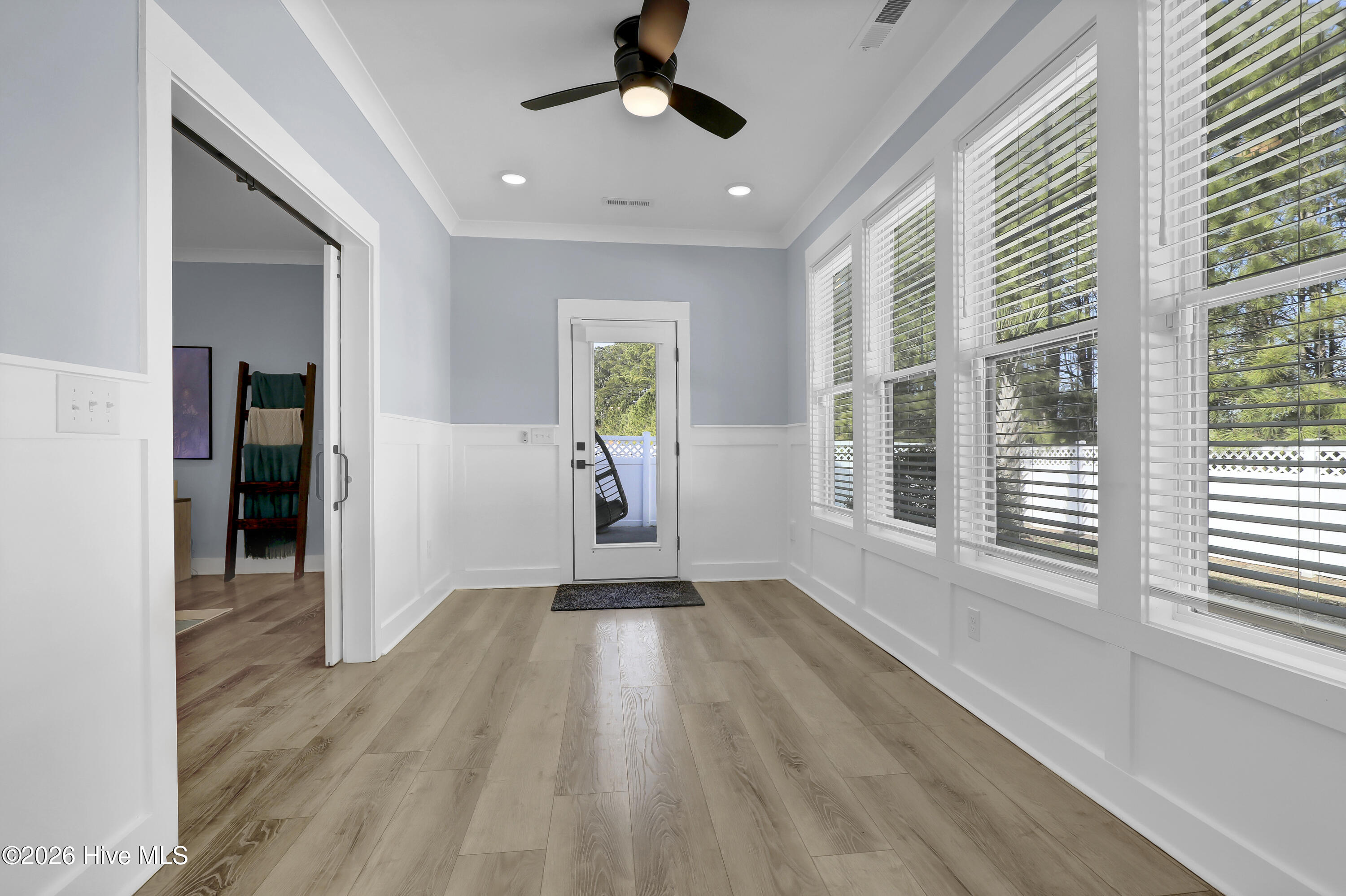 100556741 | Photo 39