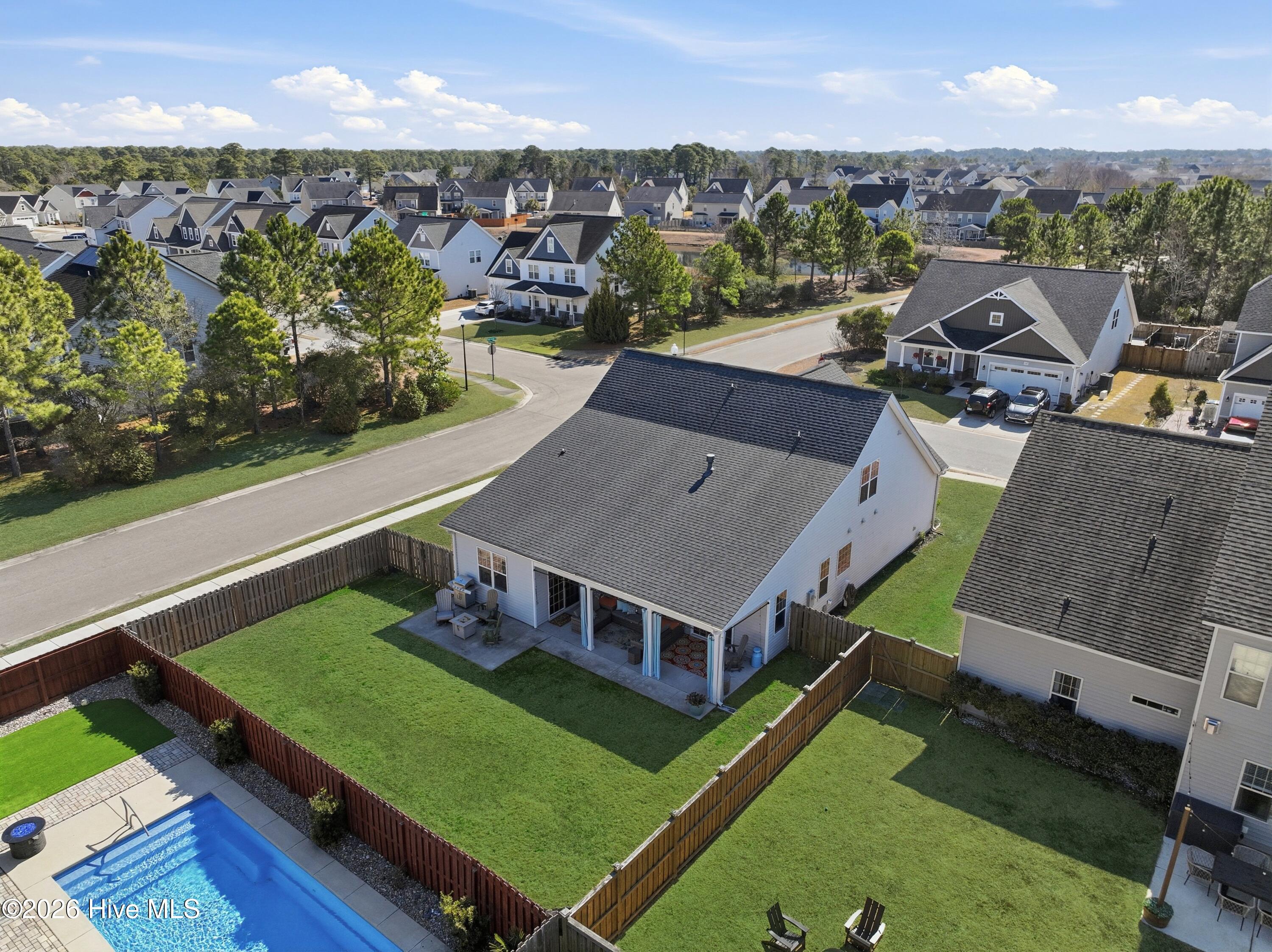 100557354 | Photo 65