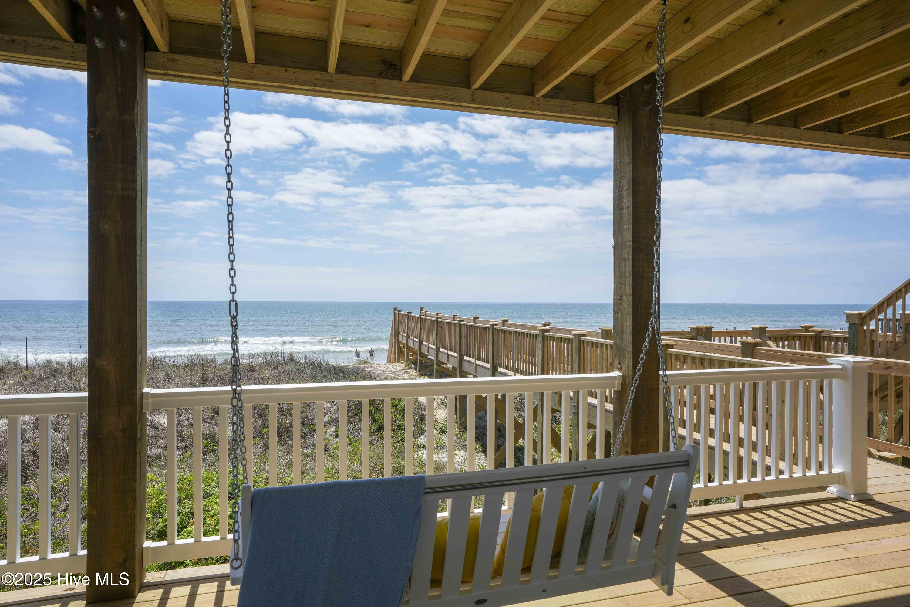 100522890 | Photo 20