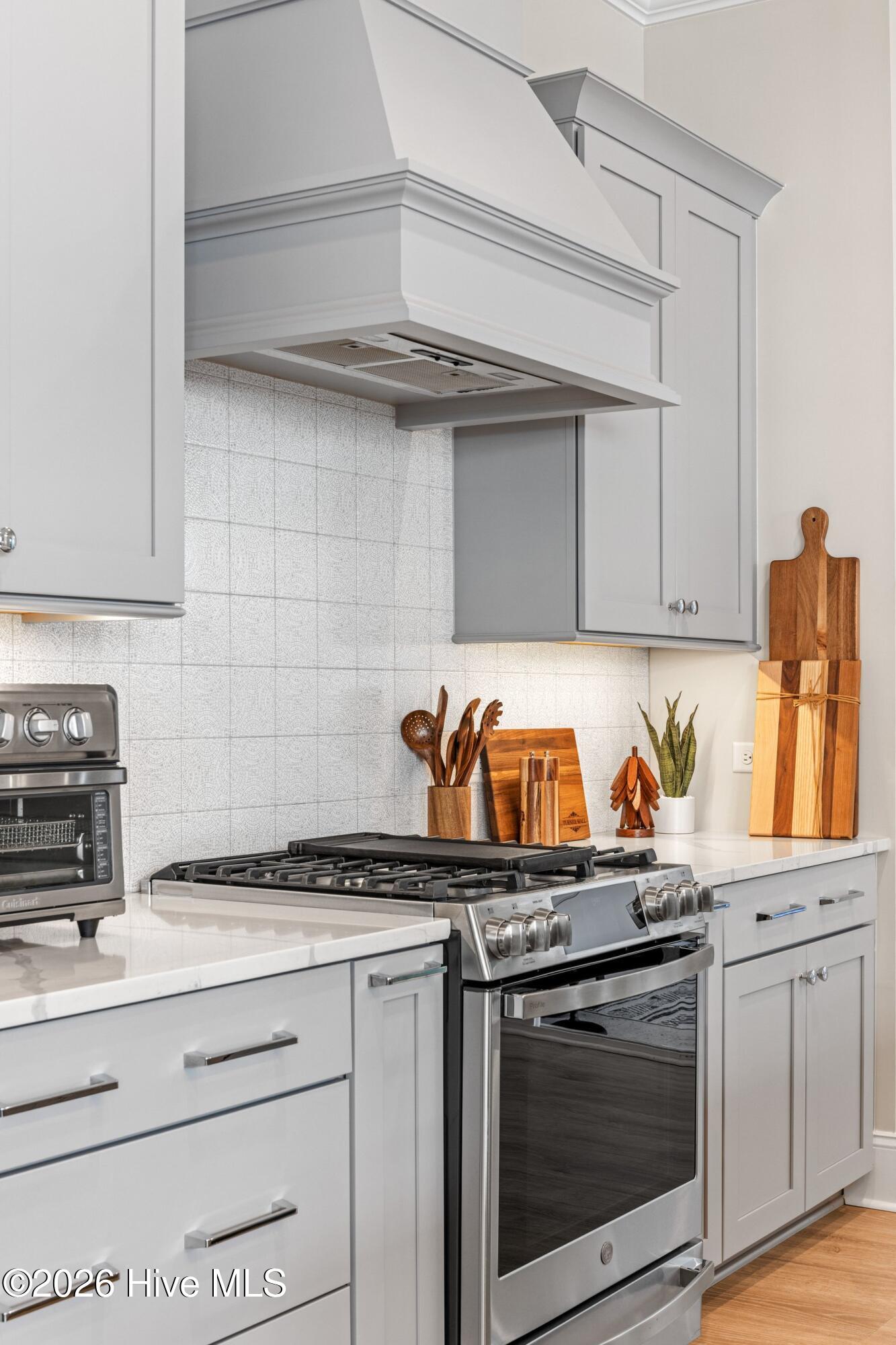 100553656 | Photo 17