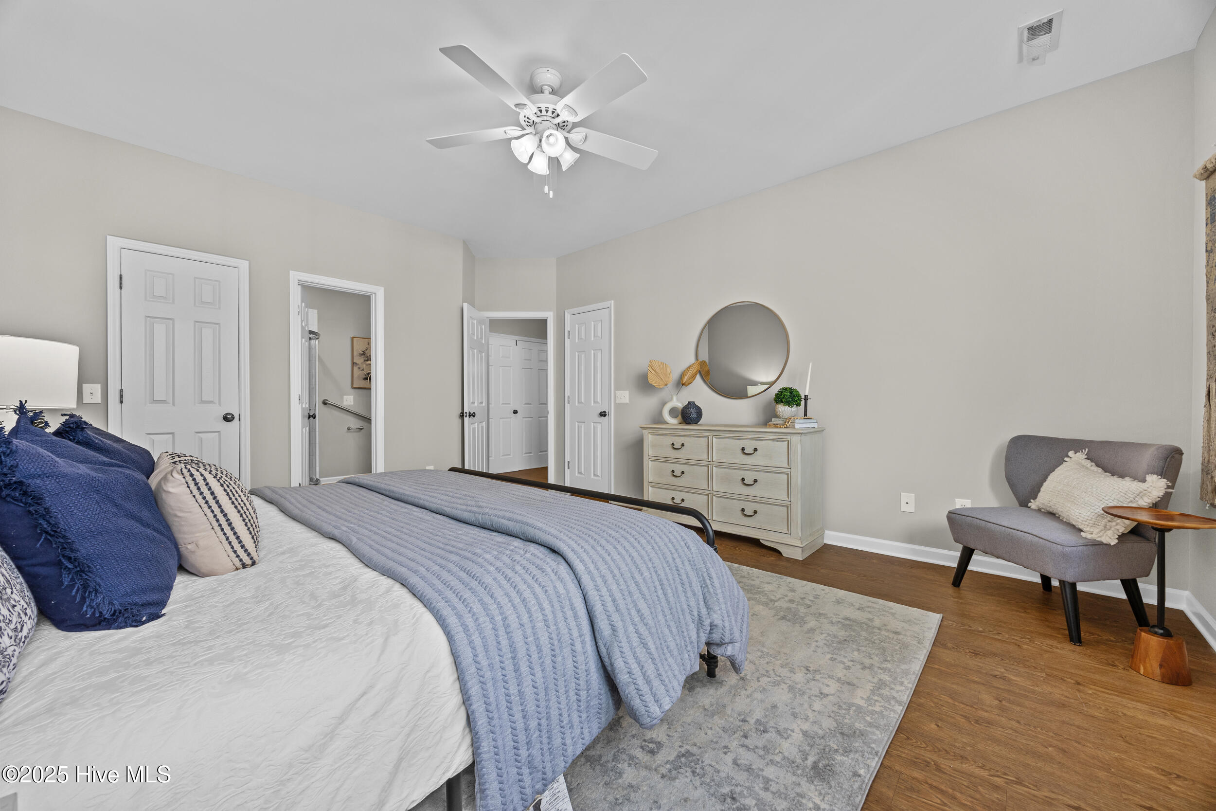 100536909 | Photo 17