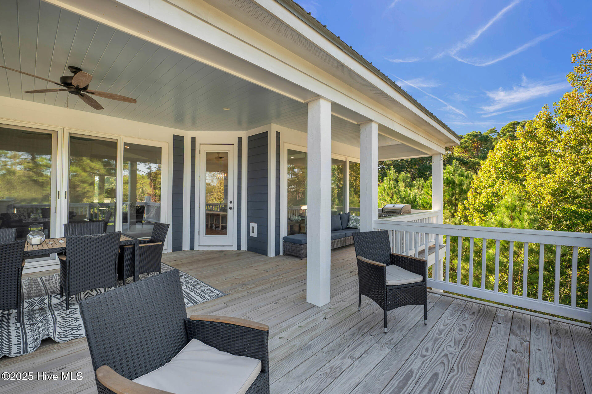 100539470 | Photo 35