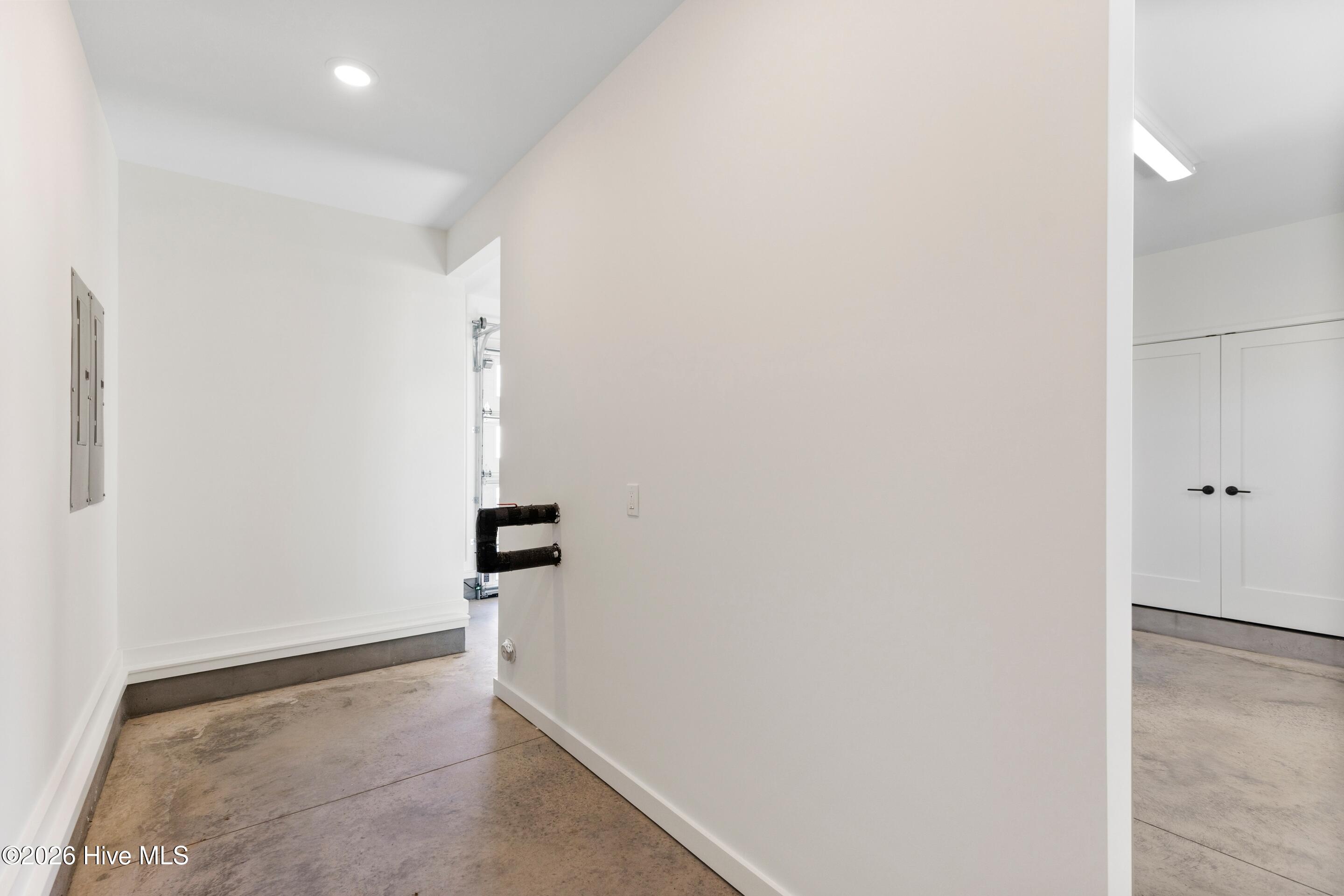 100545146 | Photo 70