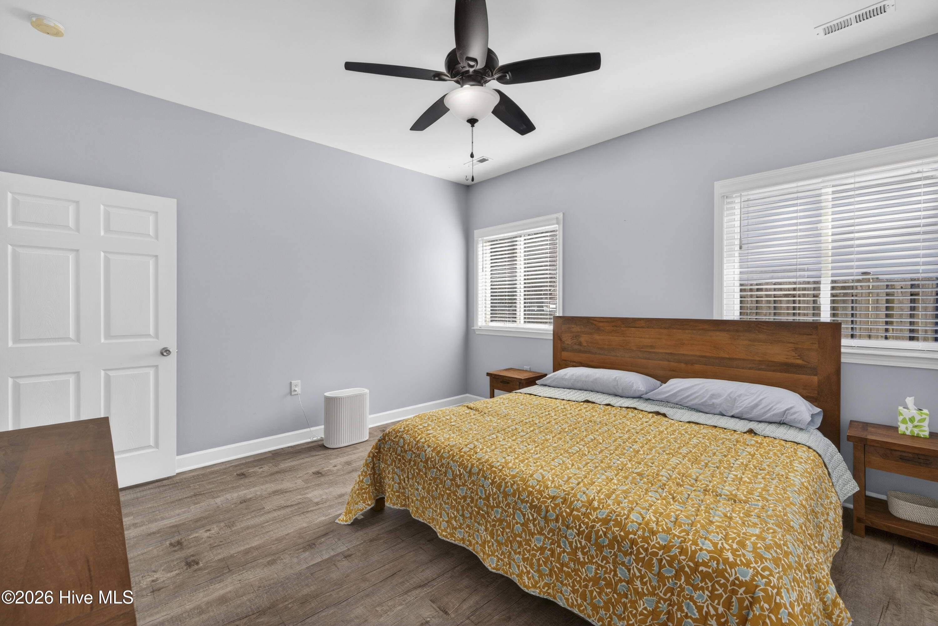 100568546 | Photo 35