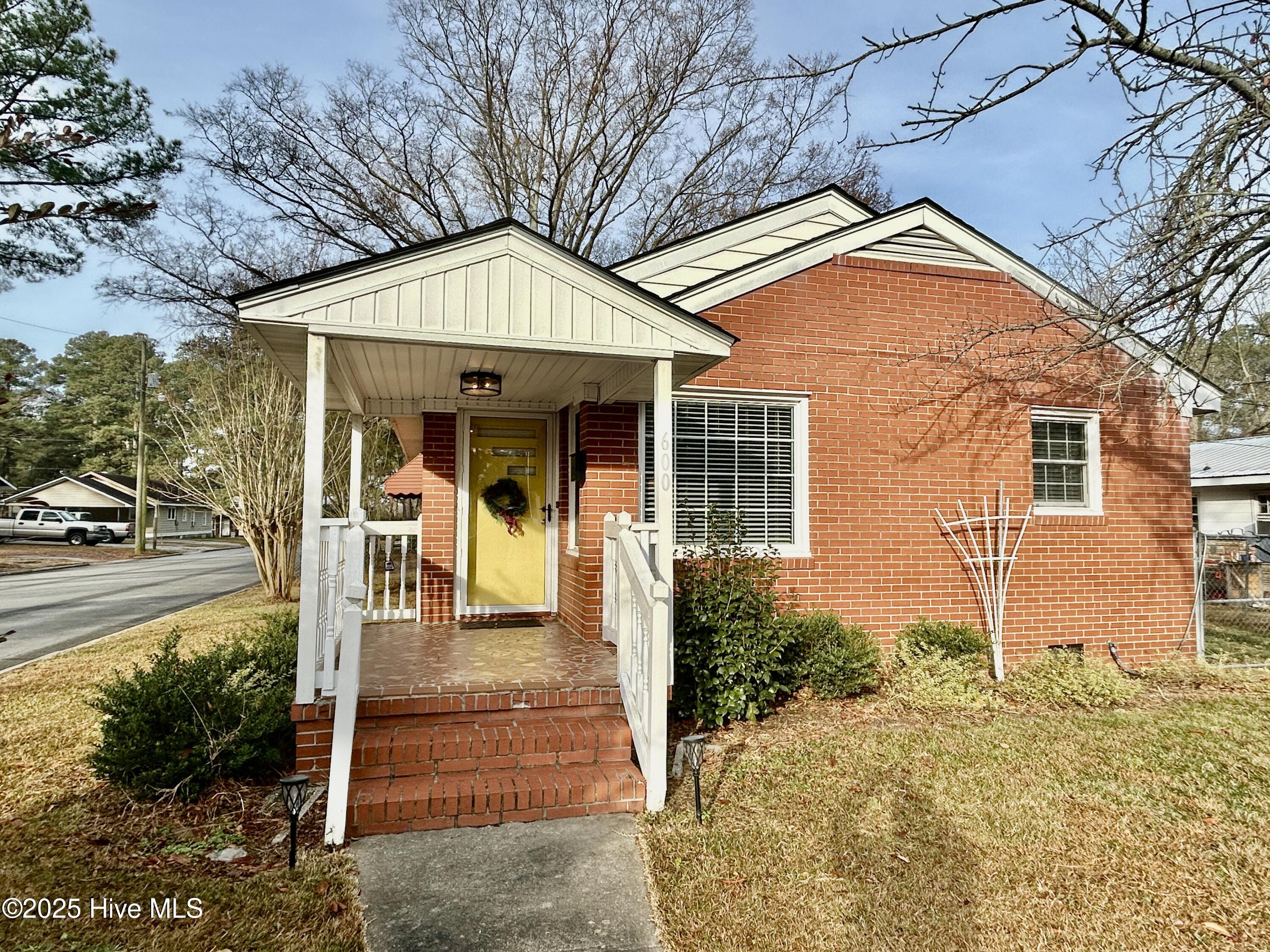 Homes for sale in Scotland Neck, NC | 600 Church St, Scotland Neck, NC 27874 | MLS# 100544350