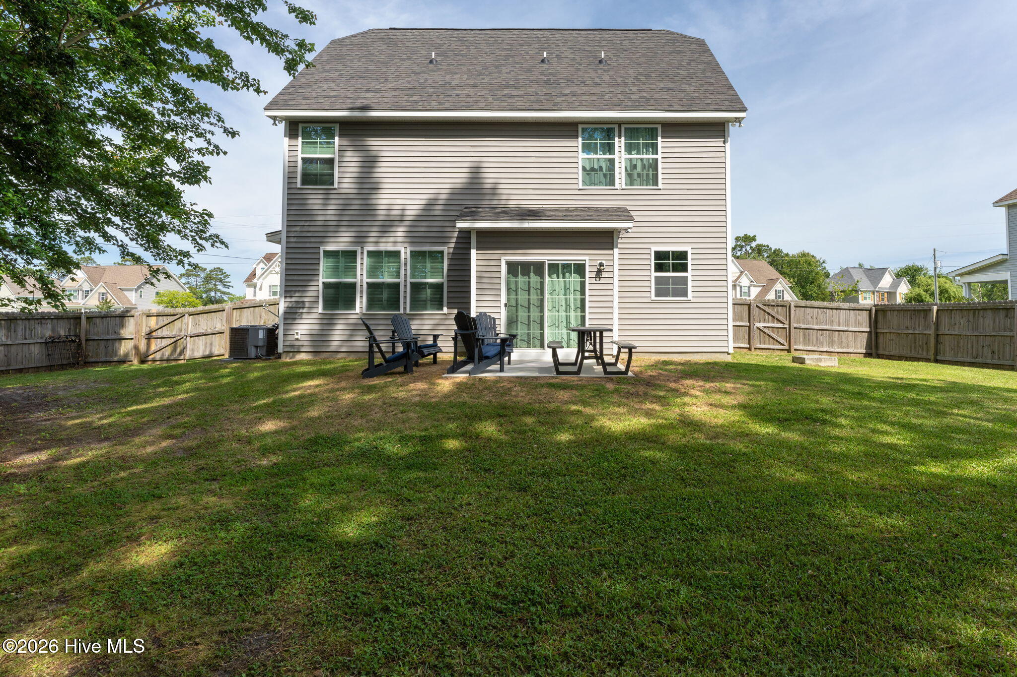 100550807 | Photo 45