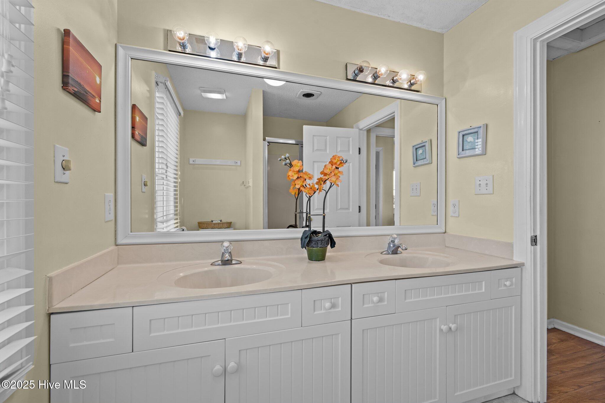 100515431 | Photo 21