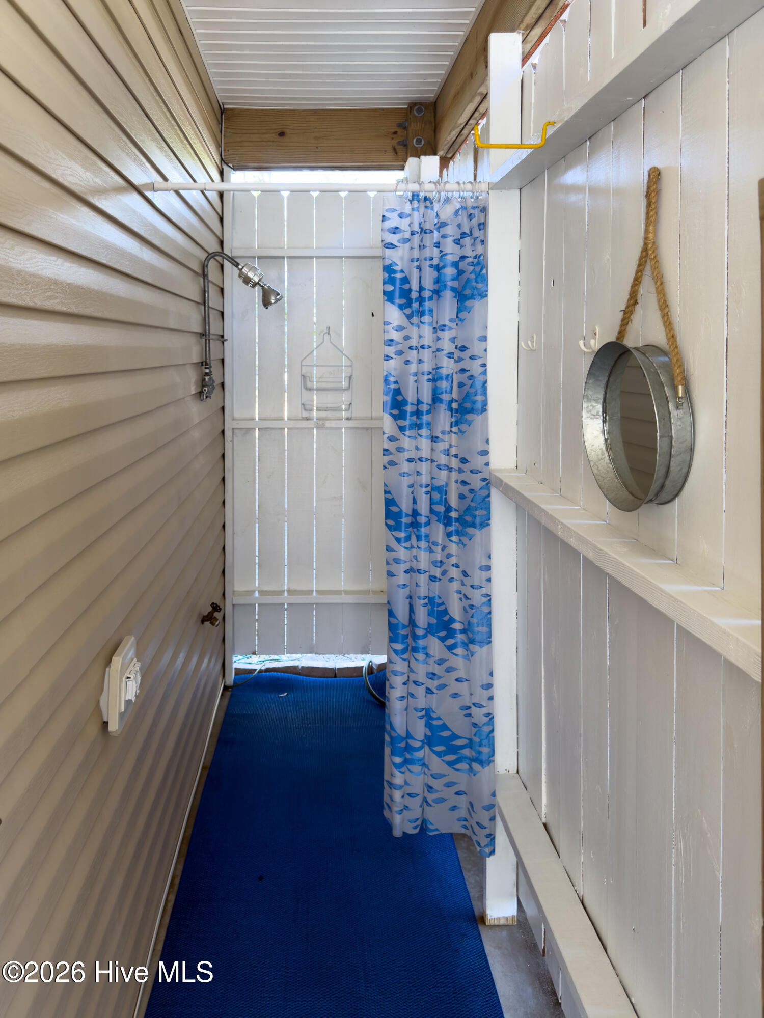 100559044 | Photo 45