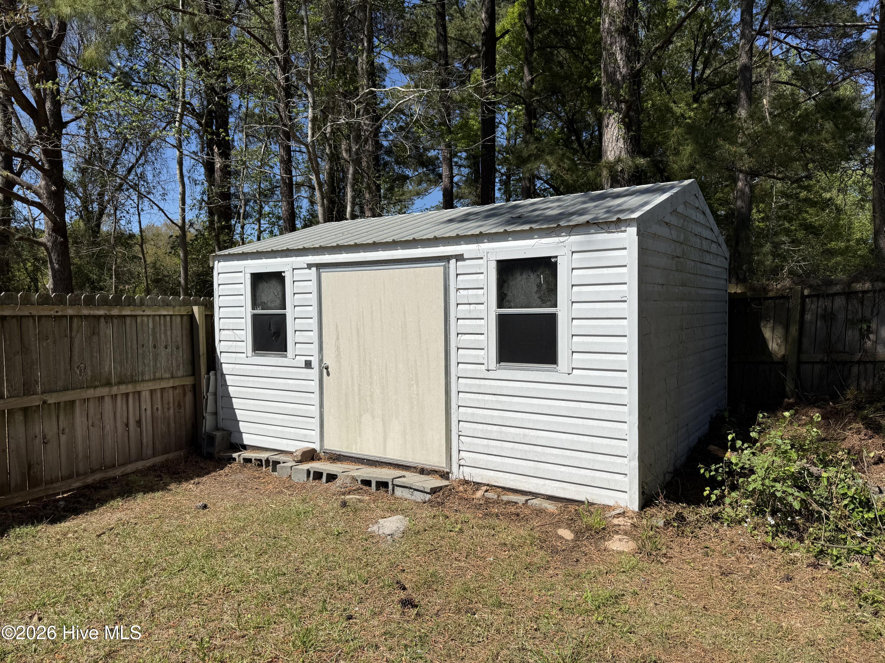 100554228 | Photo 21