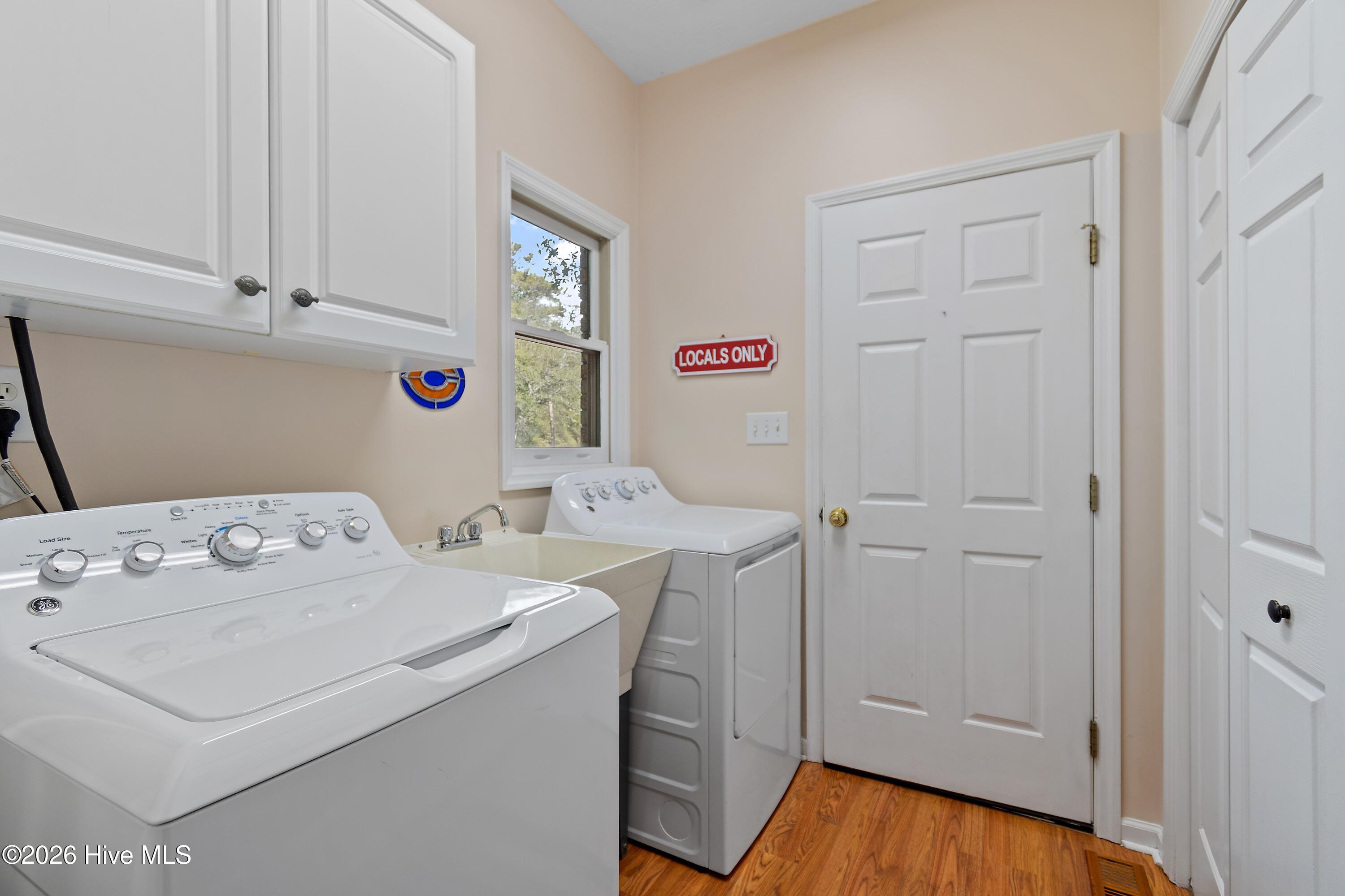 100558651 | Photo 28