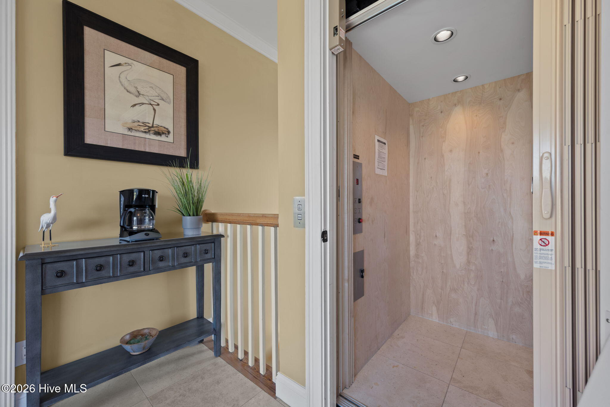 100568549 | Photo 33