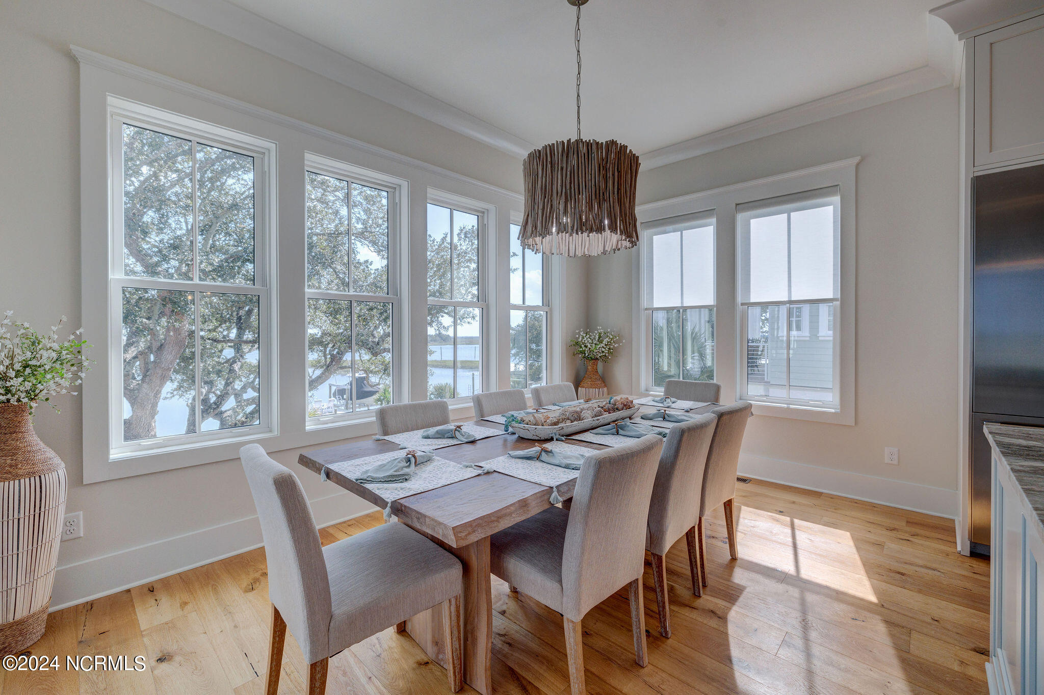 100547028 | Photo 26