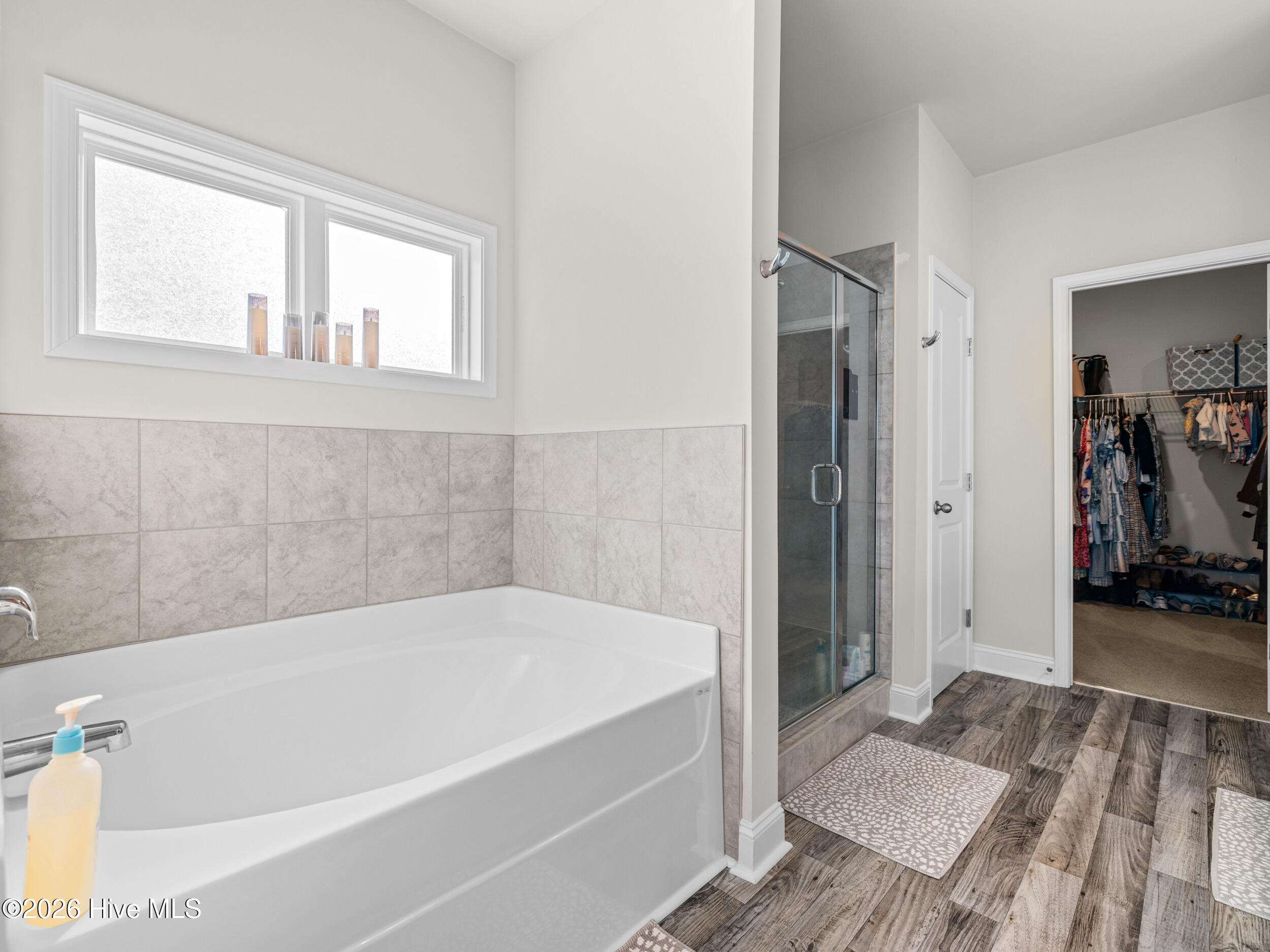 100565919 | Photo 40