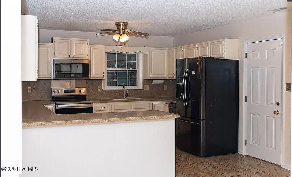 100561136 | Photo 26