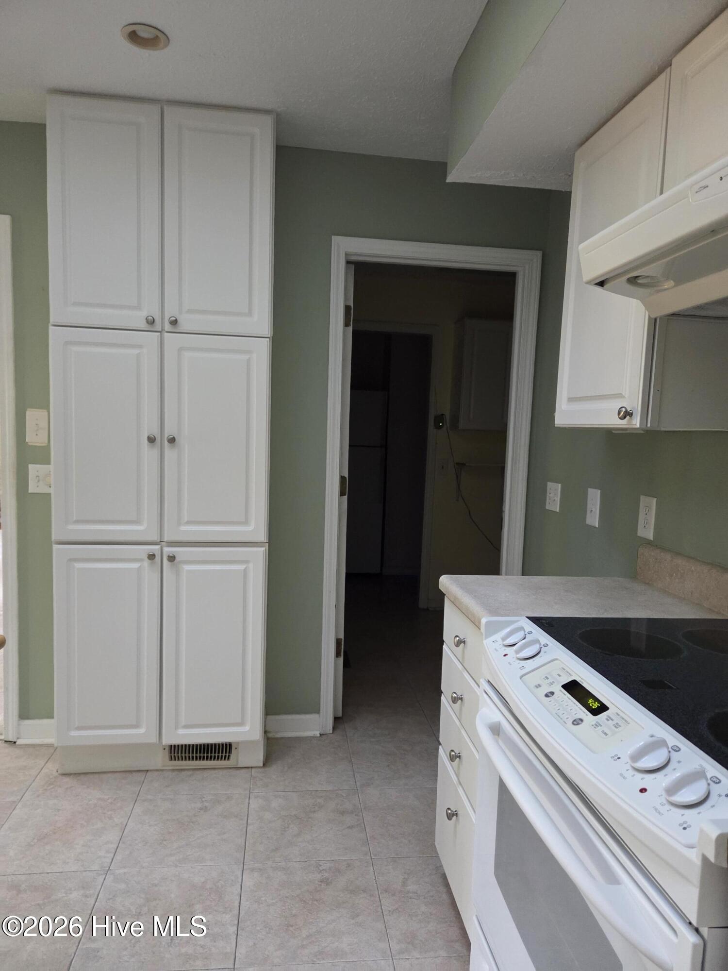 100568652 | Photo 11