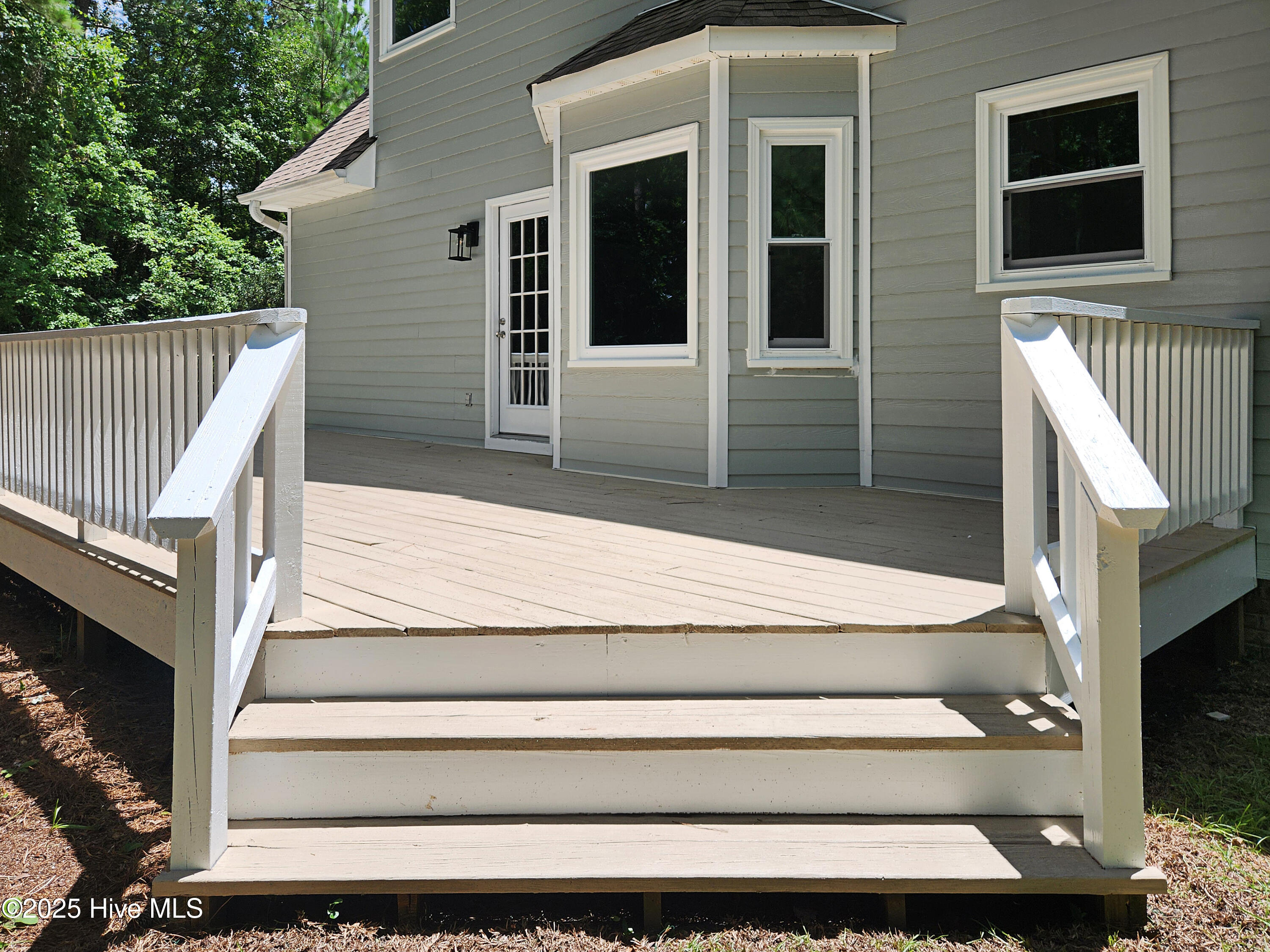 100517489 | Photo 49