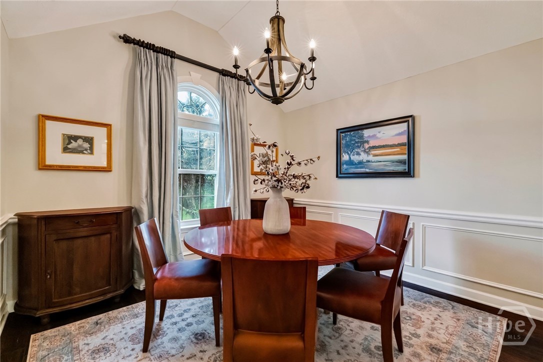 Dining Room of Kitchen