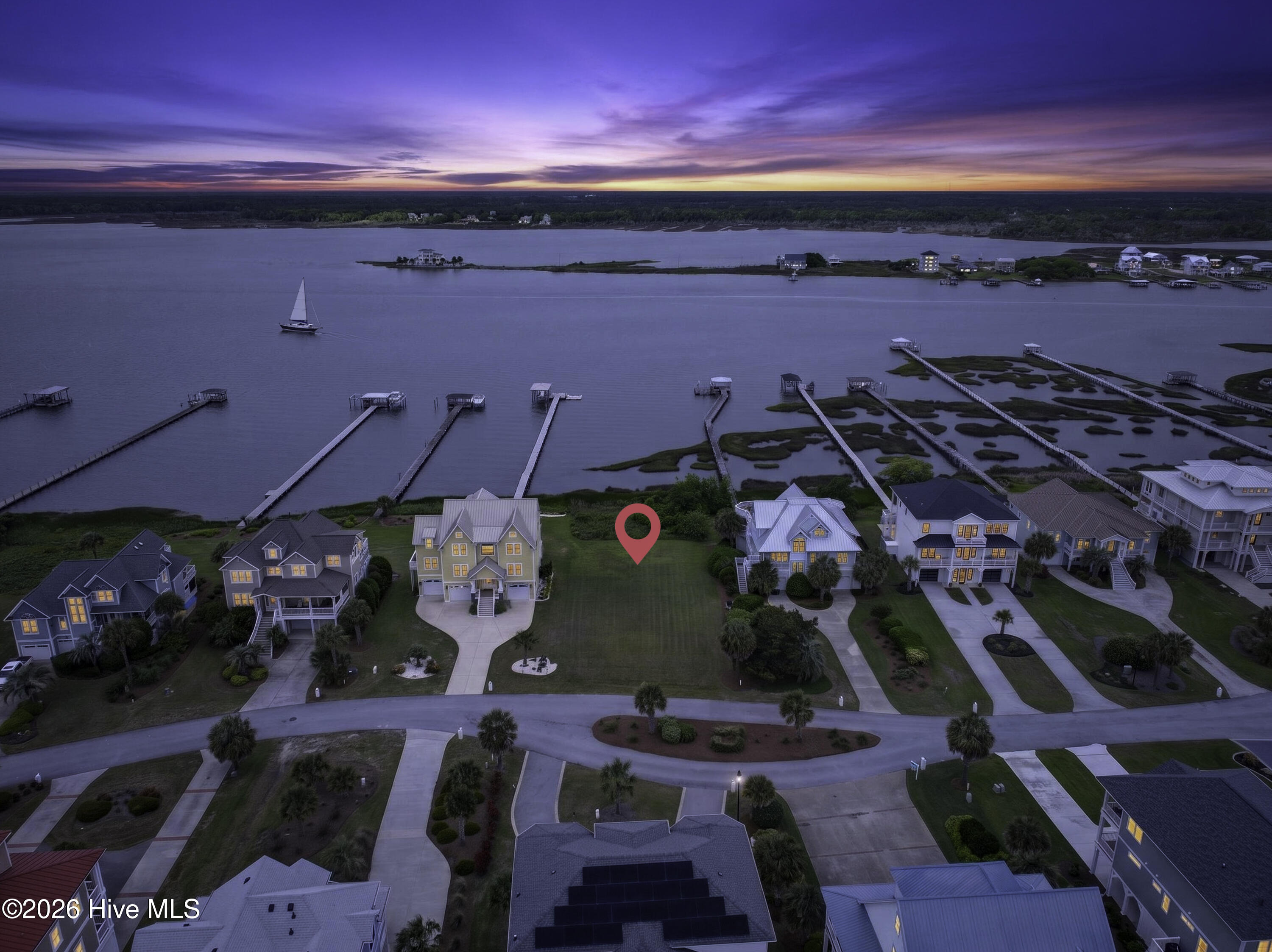 100570287 | Photo 15