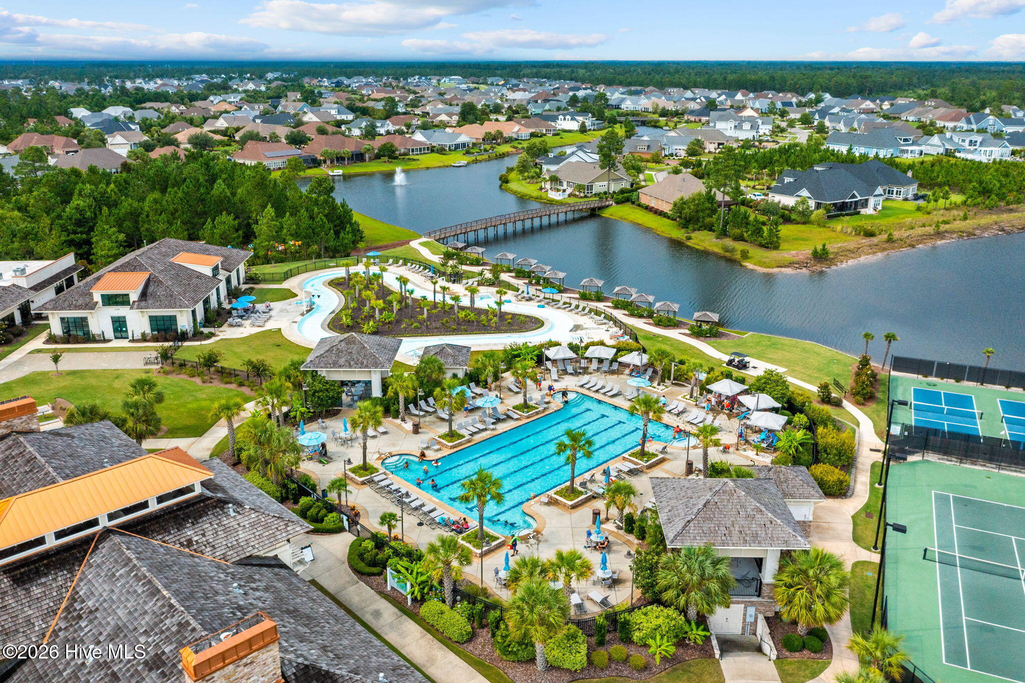 100568496 | Photo 70