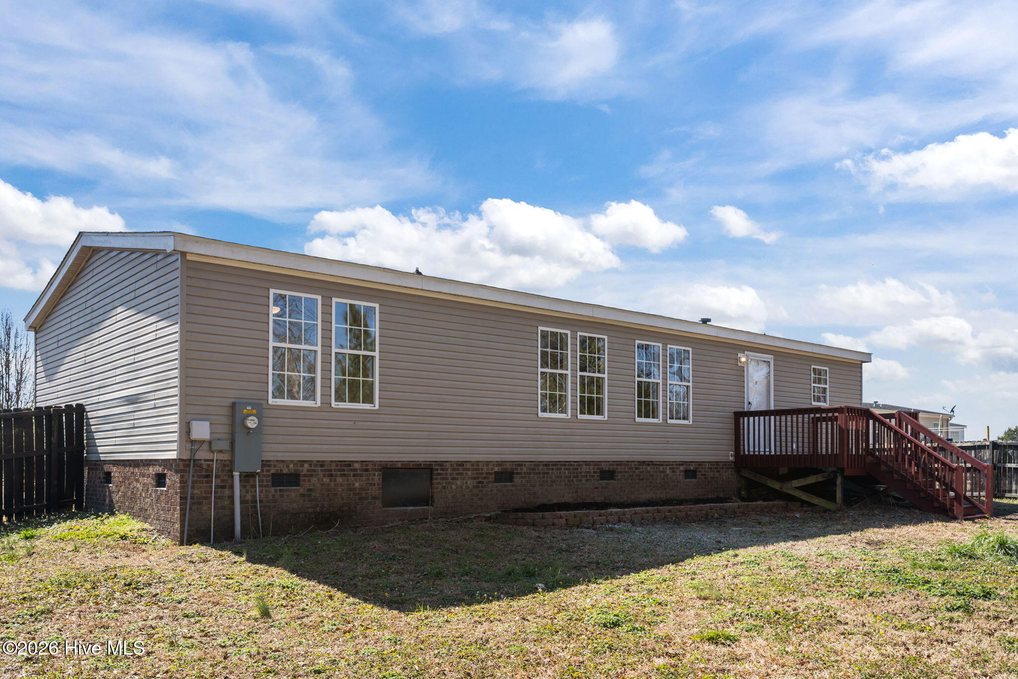 100555168 | Photo 36