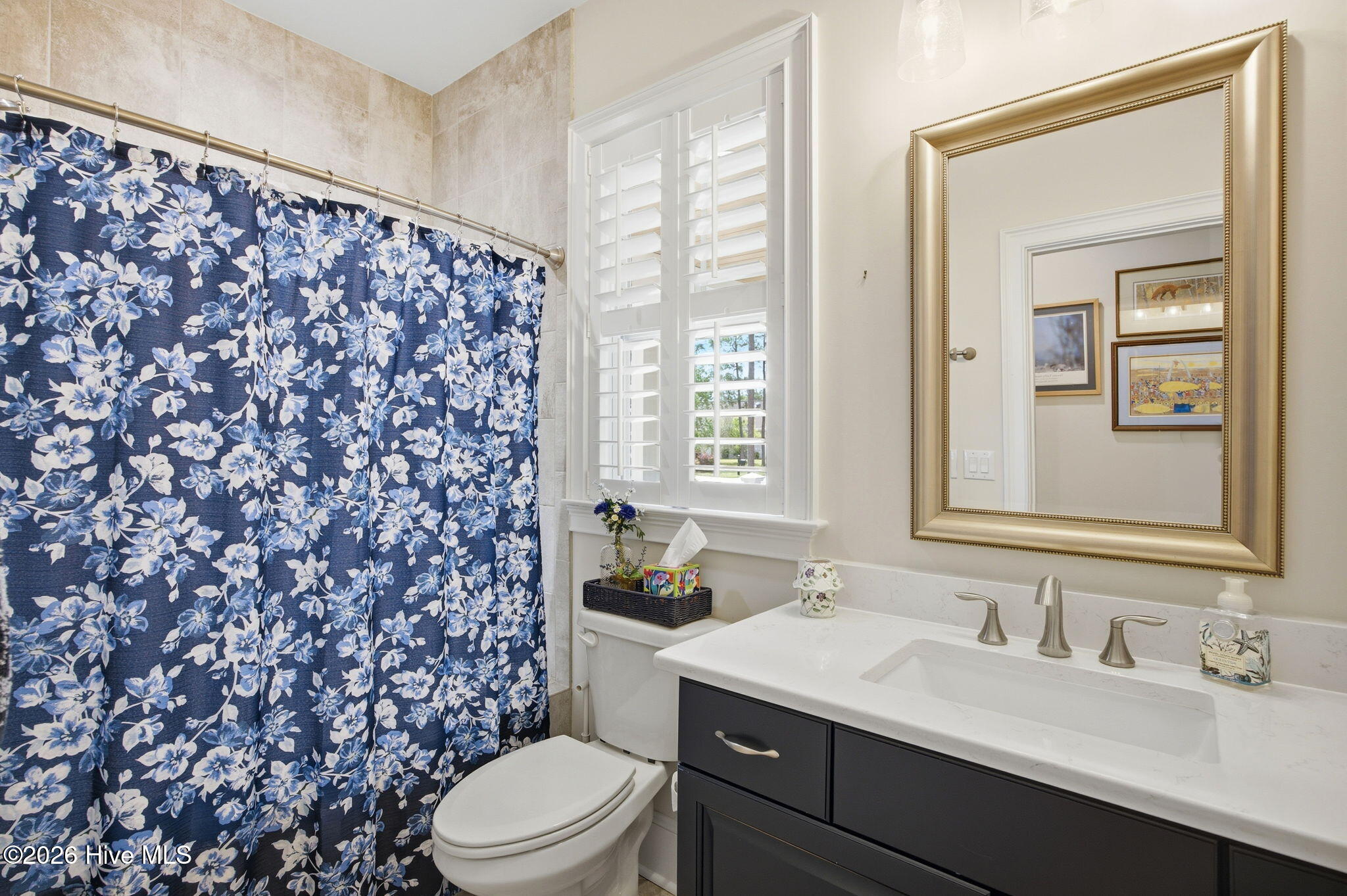 100569856 | Photo 26