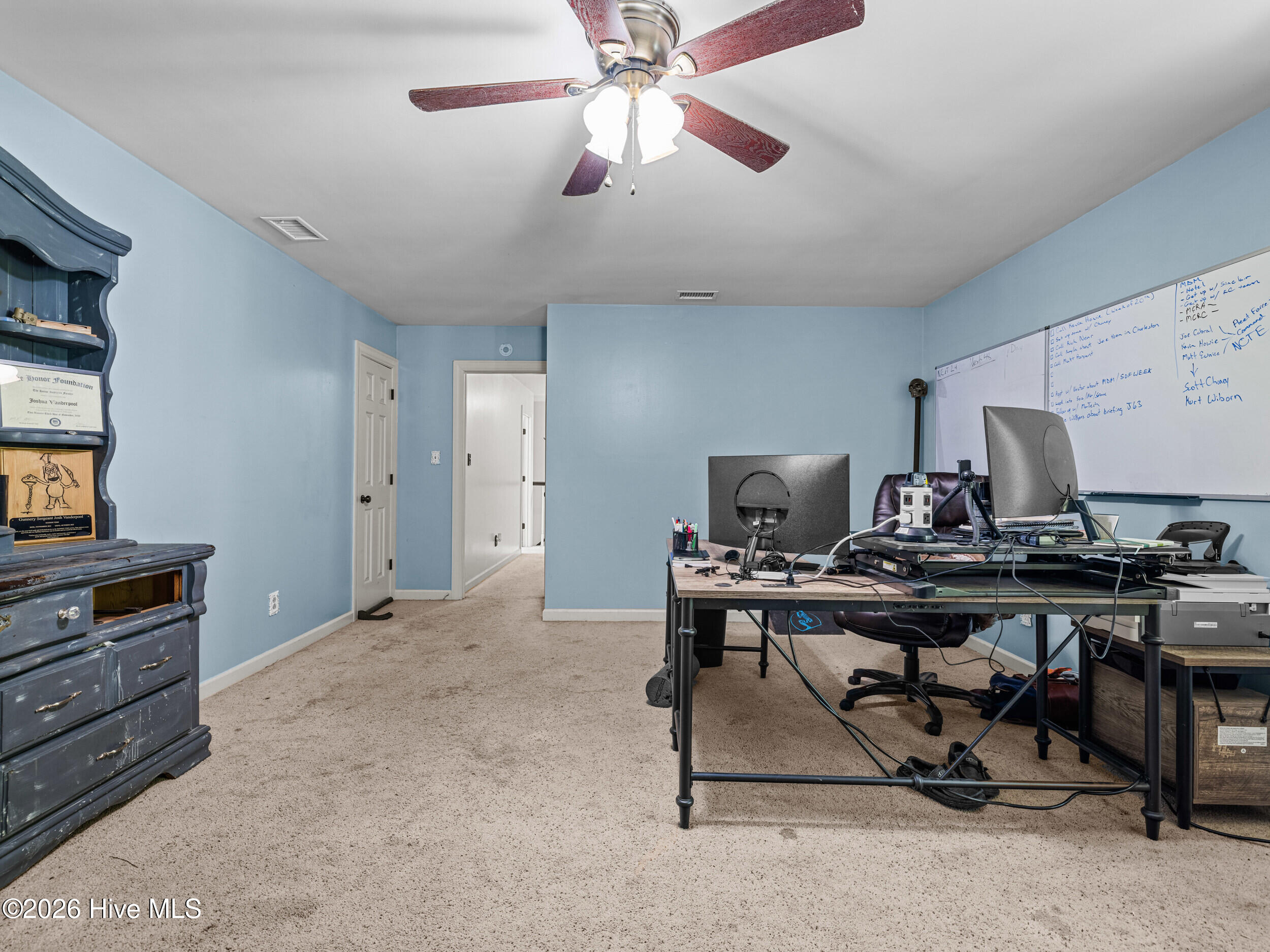 100570486 | Photo 54