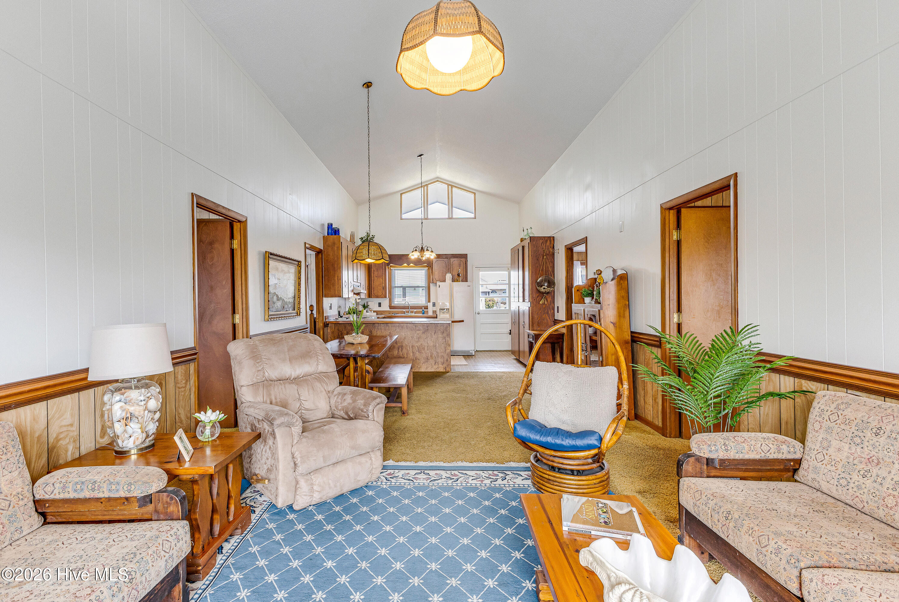 100562663 | Photo 18