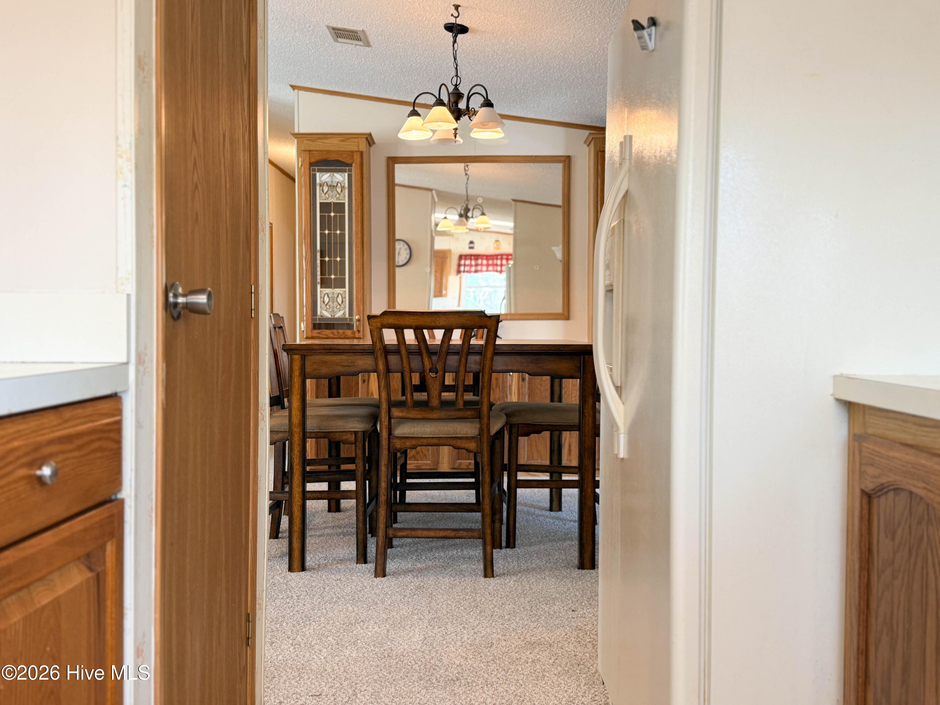 100563984 | Photo 24