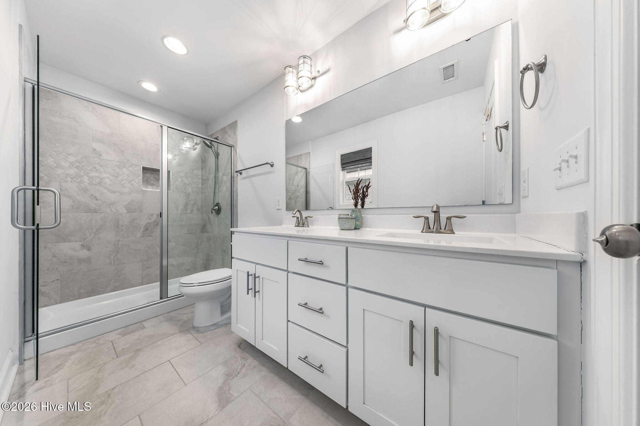 100558472 | Photo 21