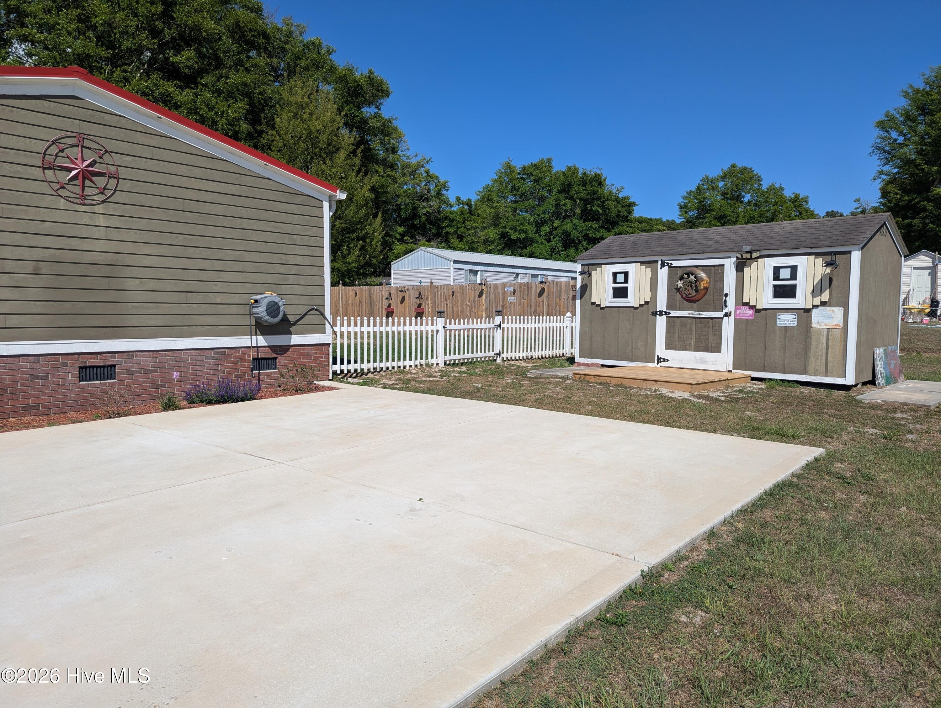 100556092 | Photo 22