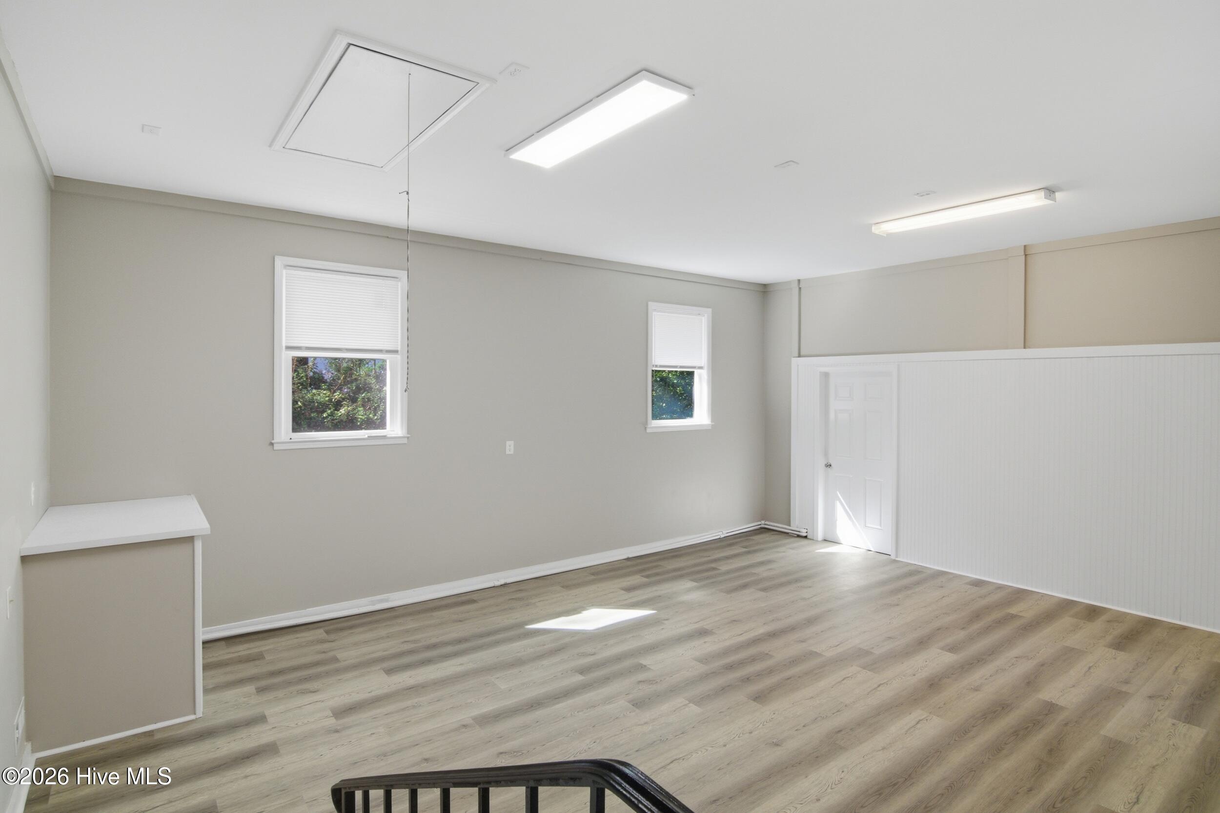 100553868 | Photo 47