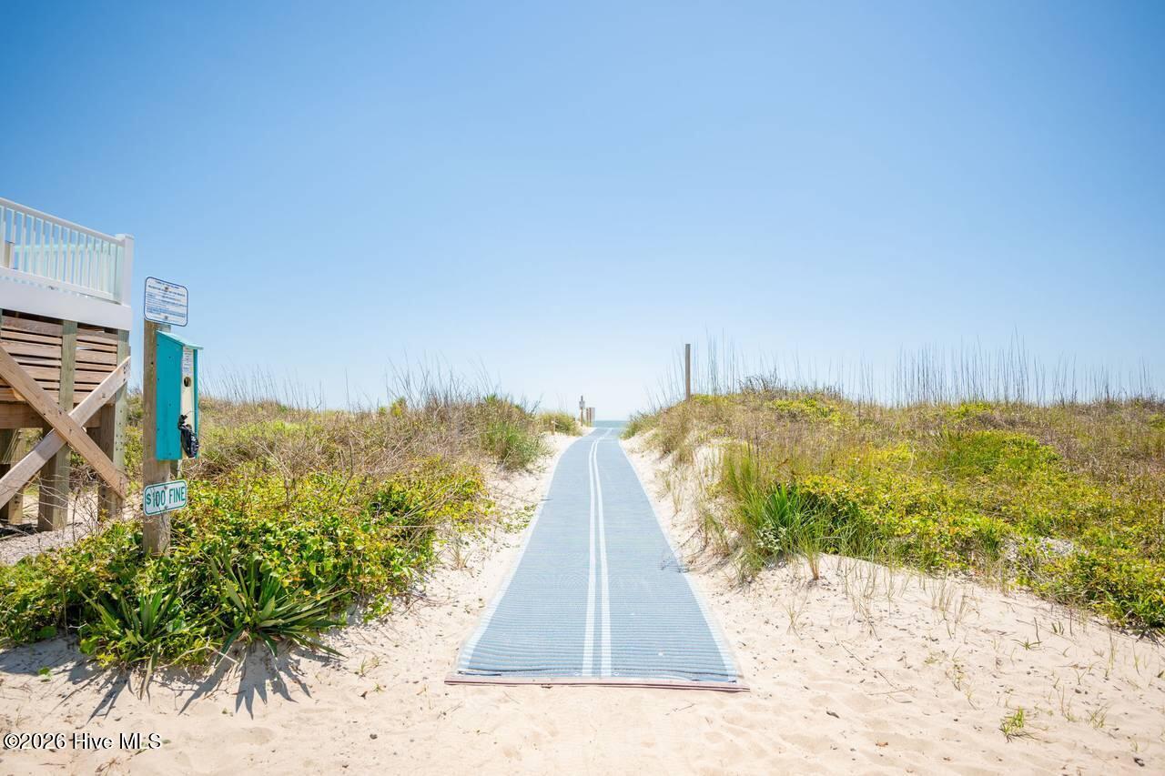 100560212 | Photo 50