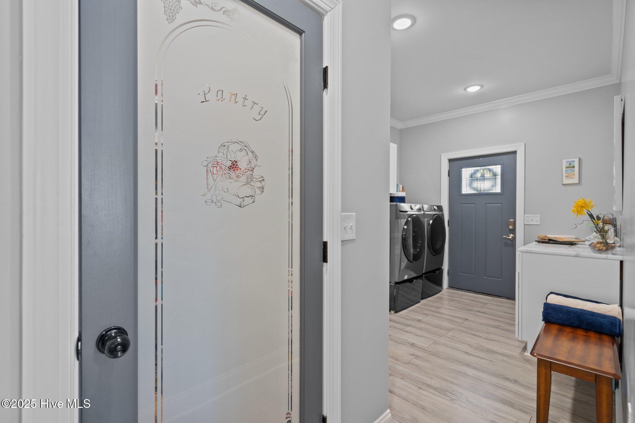 100532890 | Photo 28