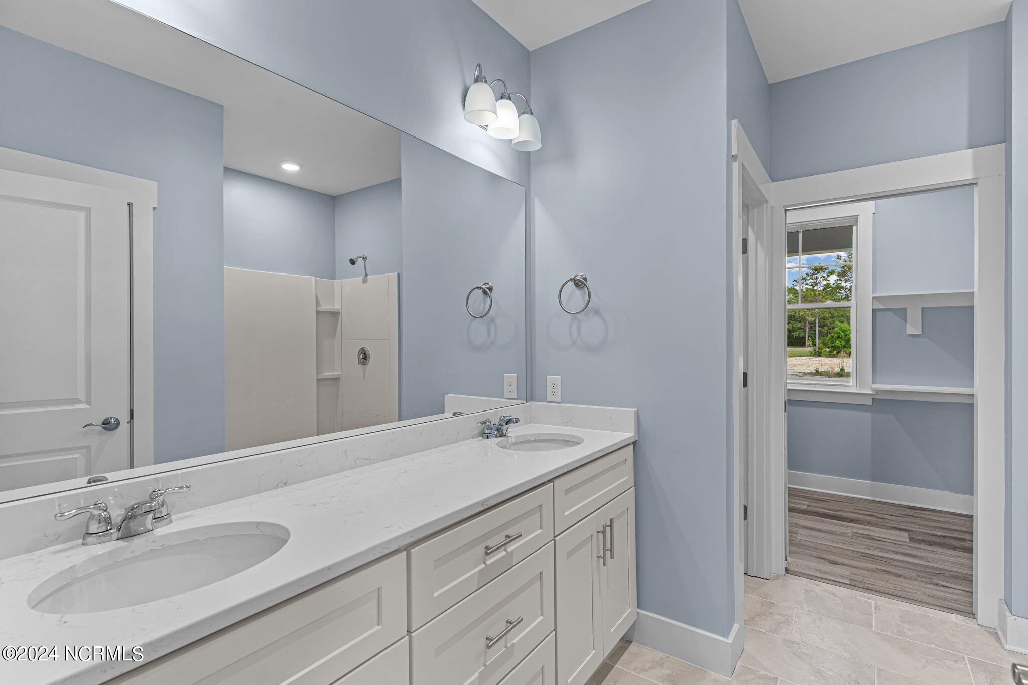 100531512 | Photo 26