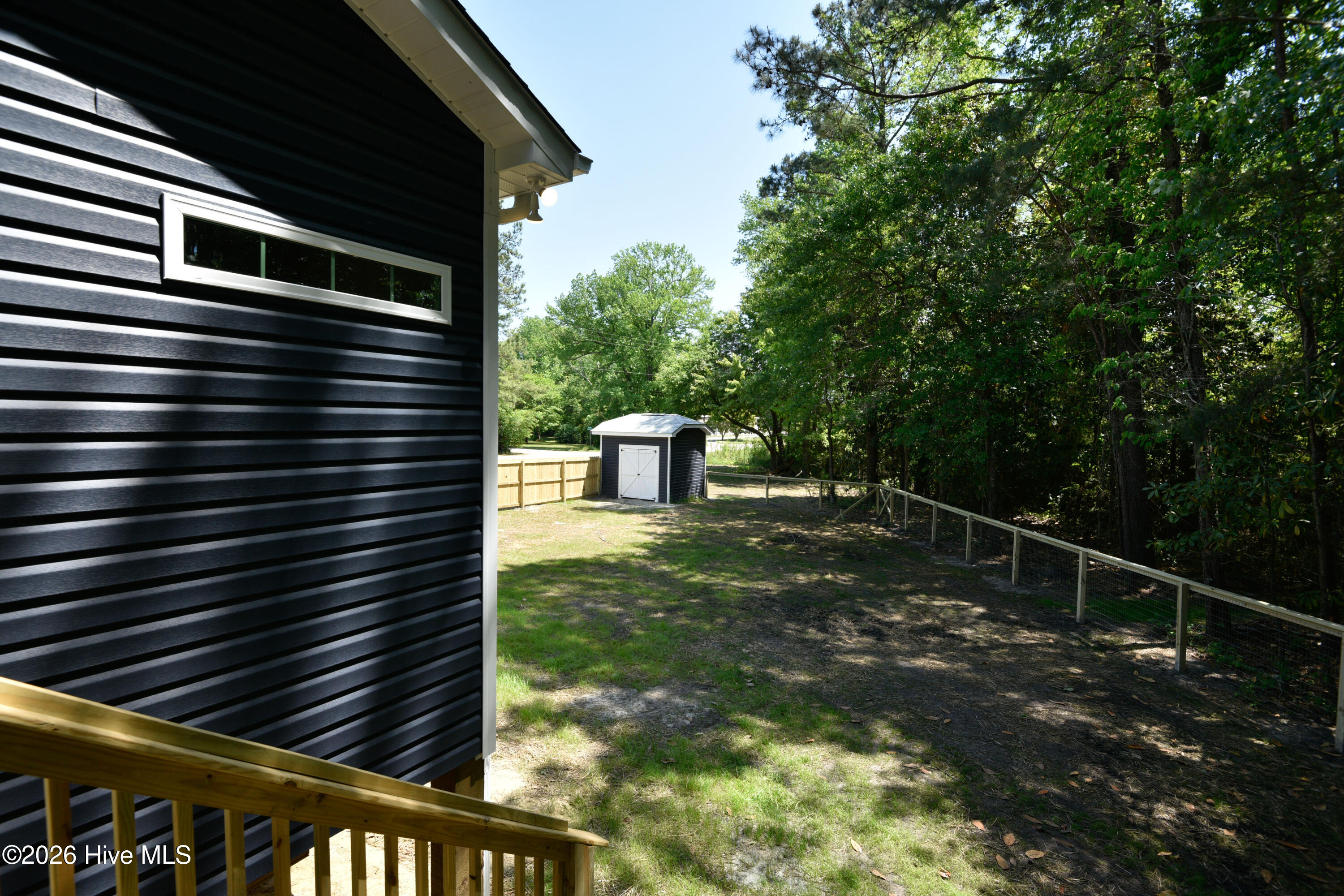 100569320 | Photo 63