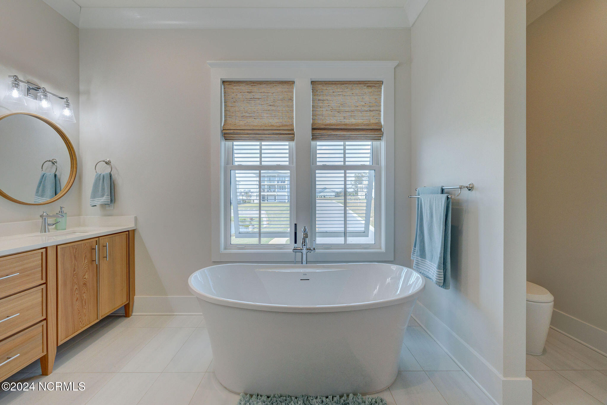 100547028 | Photo 34