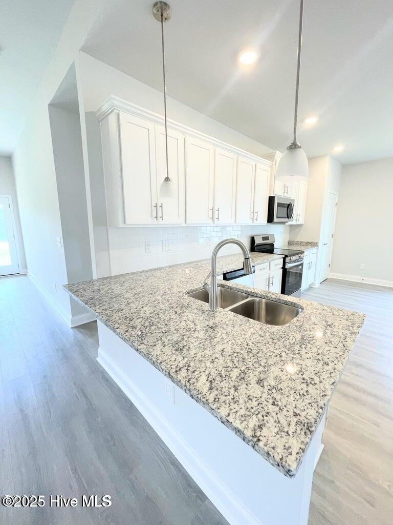 100527021 | Photo 41