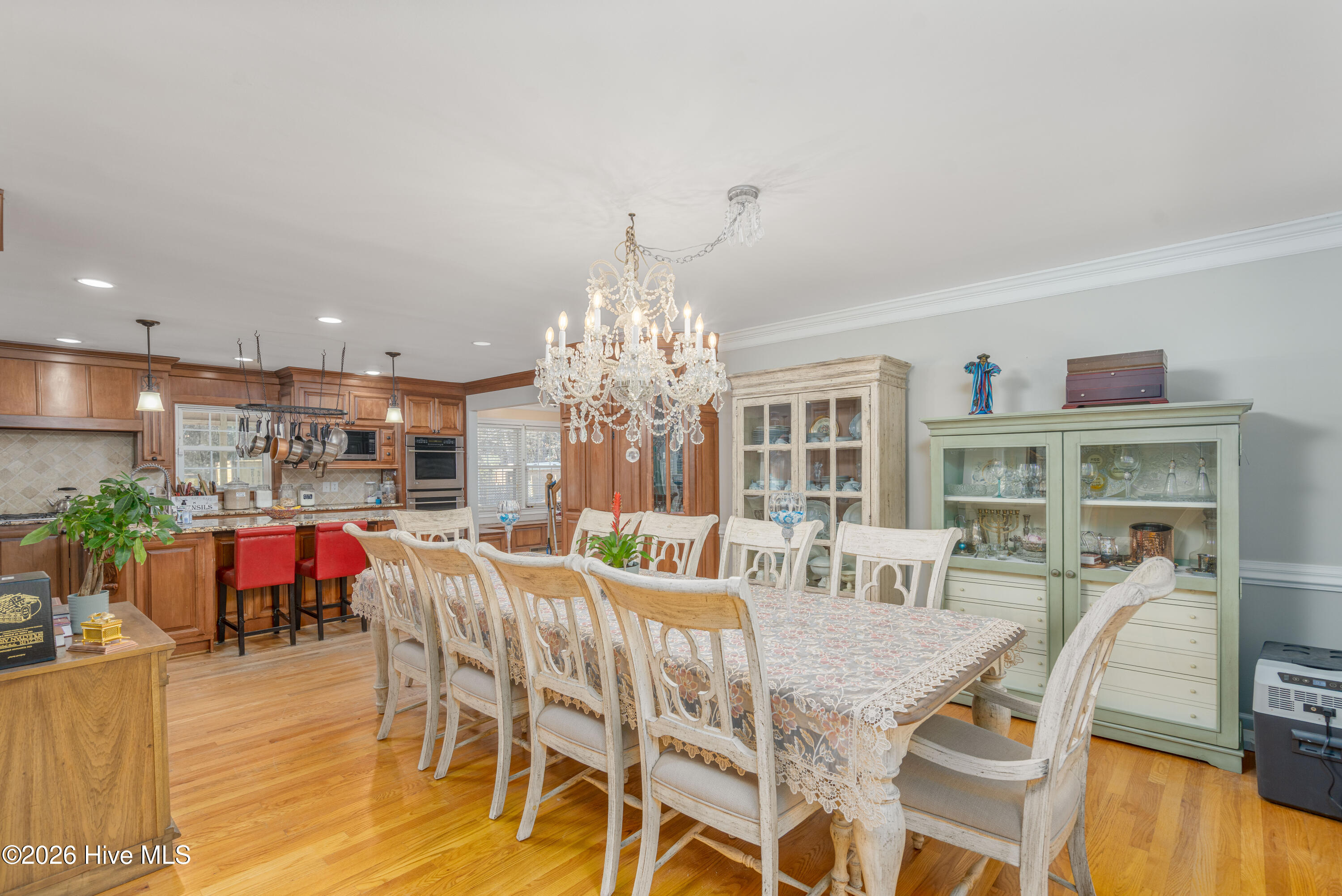 100548733 | Photo 14