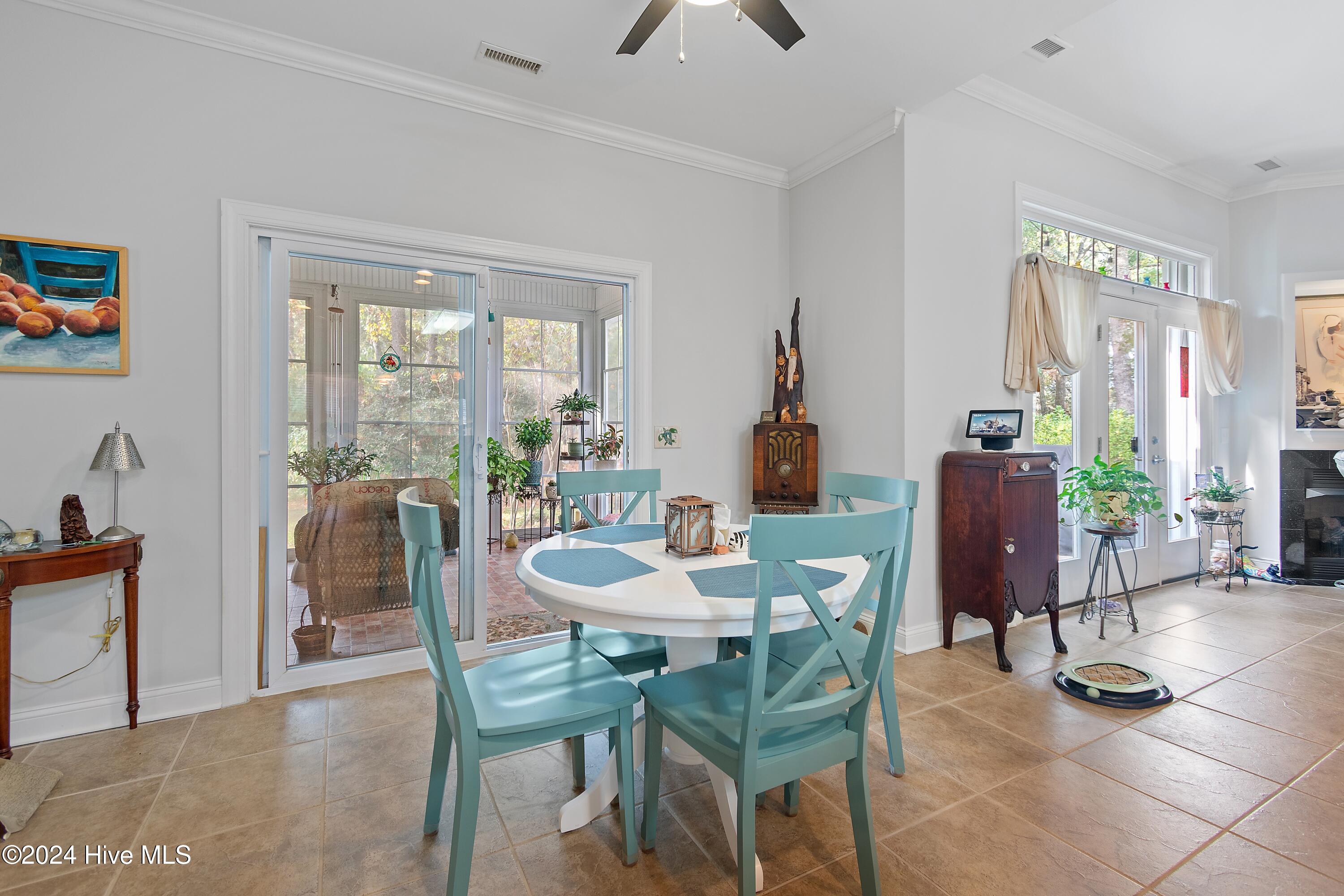 100554378 | Photo 18