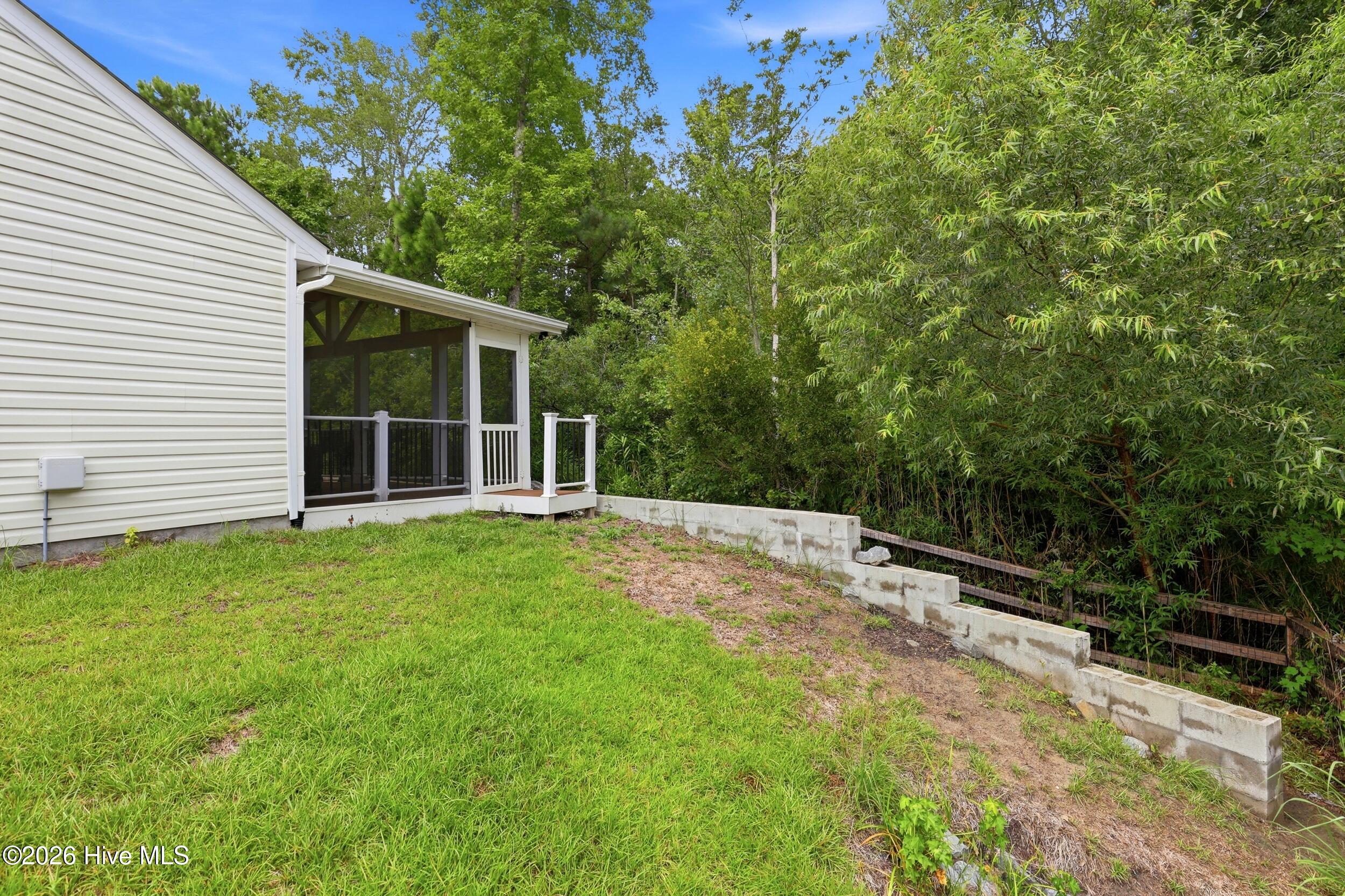 100589647 | Photo 40