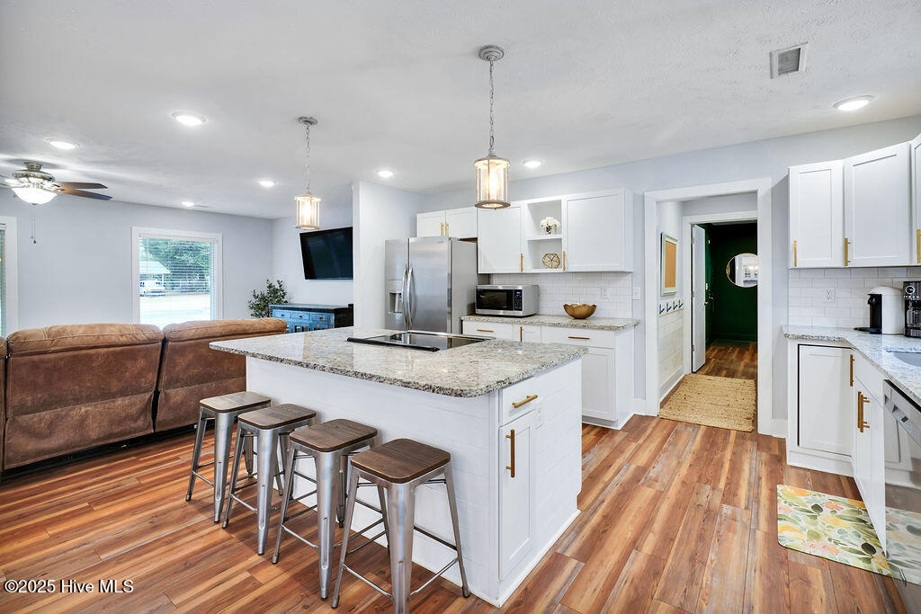 100539374 | Photo 13