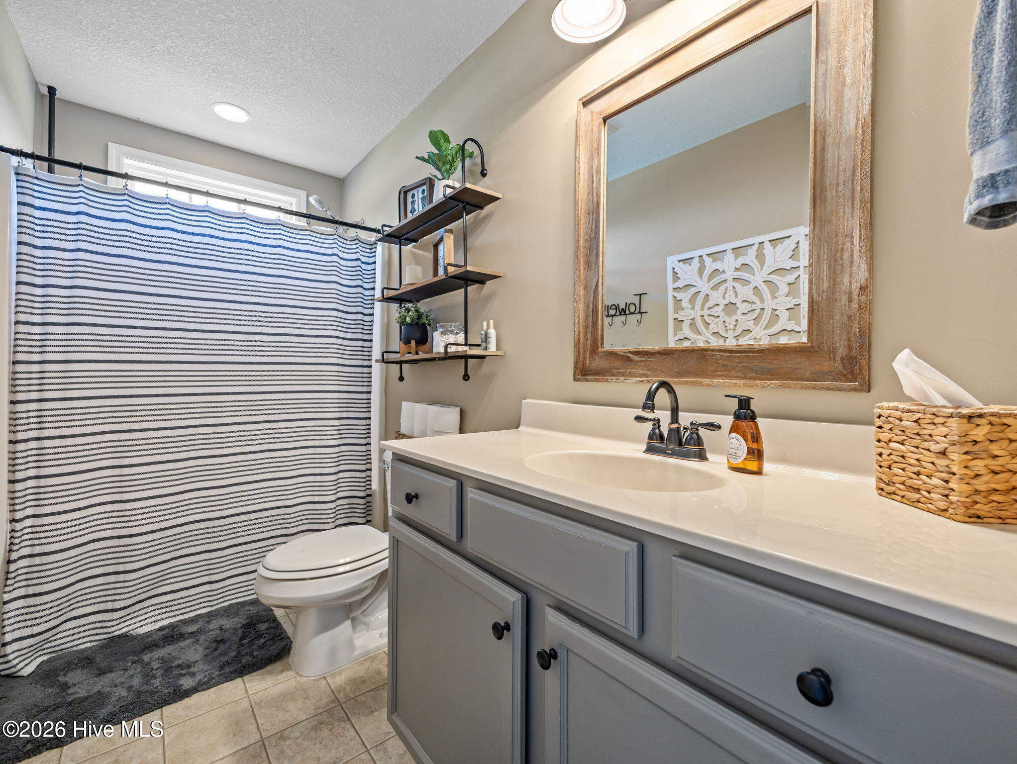 100567595 | Photo 19