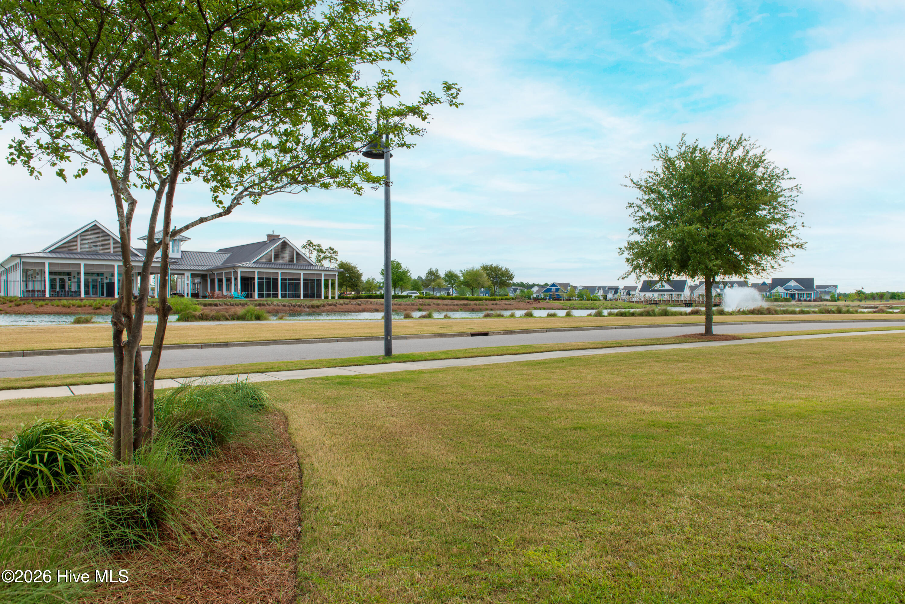 100568036 | Photo 83