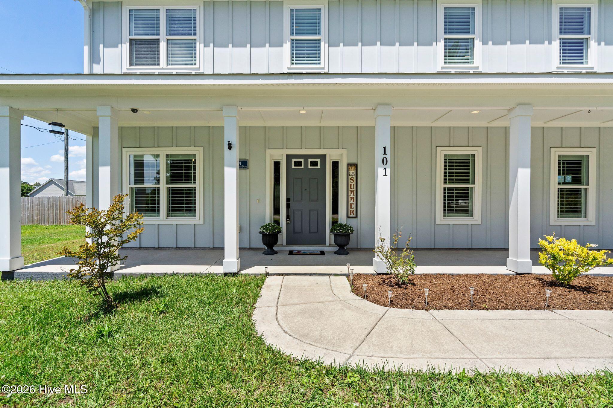 100572988 | Photo 7